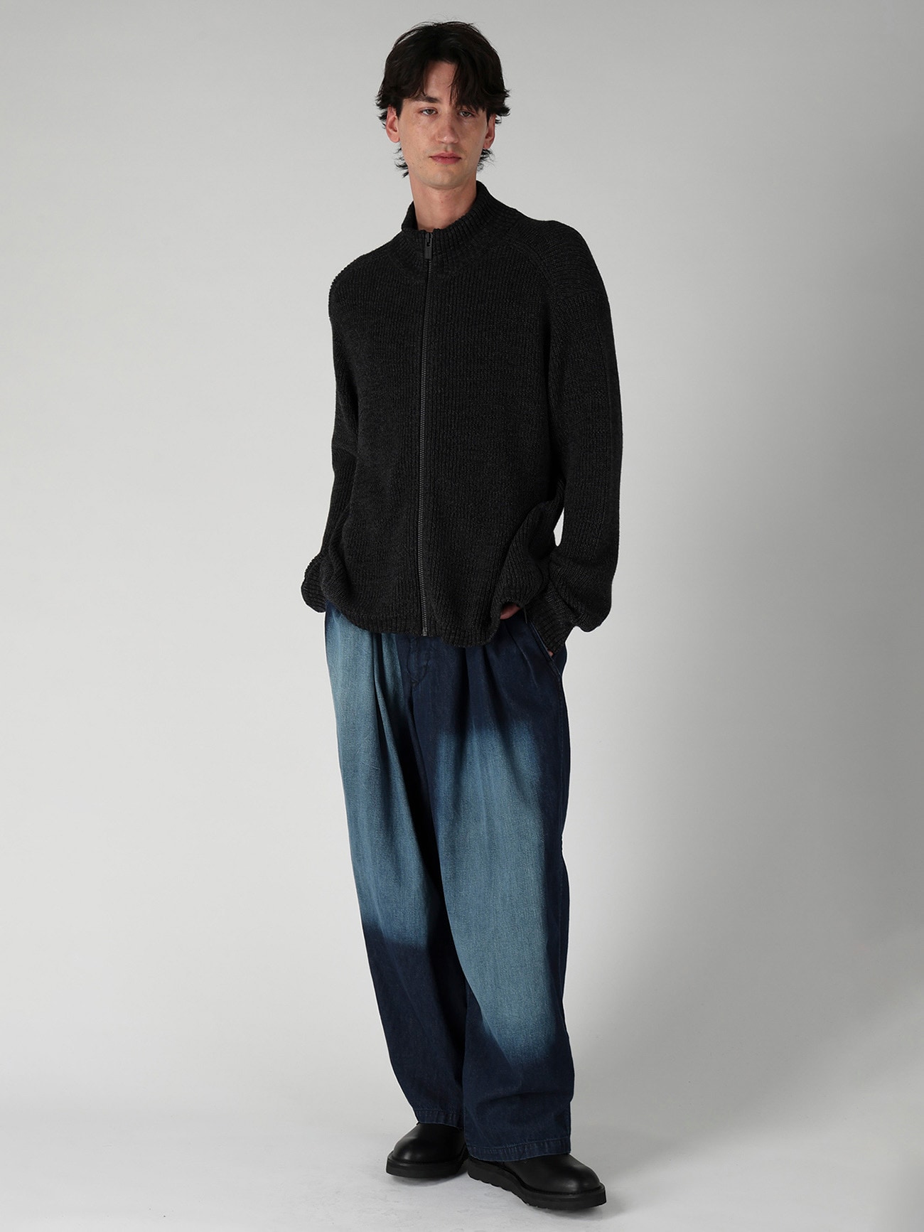 SPOTTED DENIM 12 TUCKS PANTS