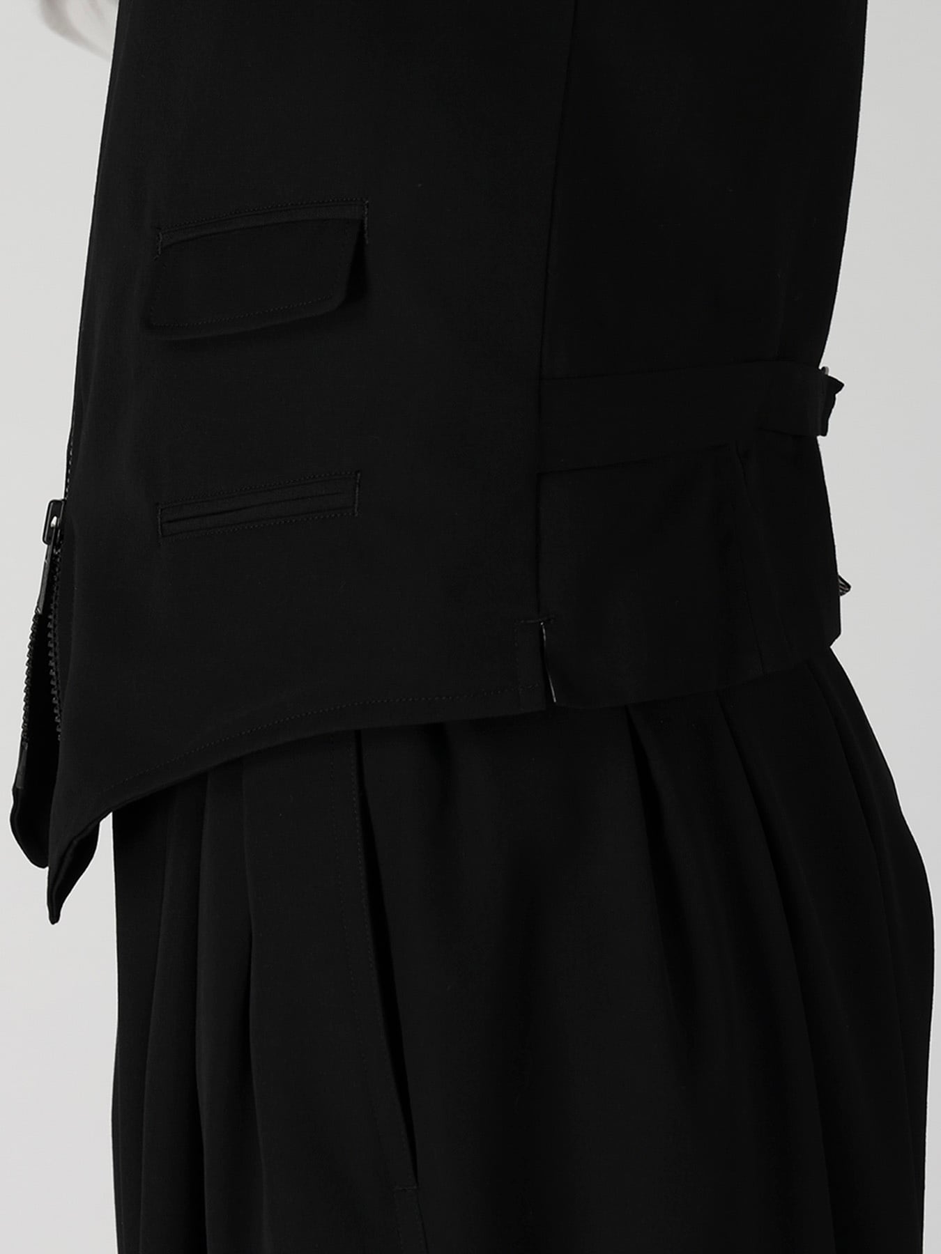 WOOL GABARDINE FRONT ZIP VEST