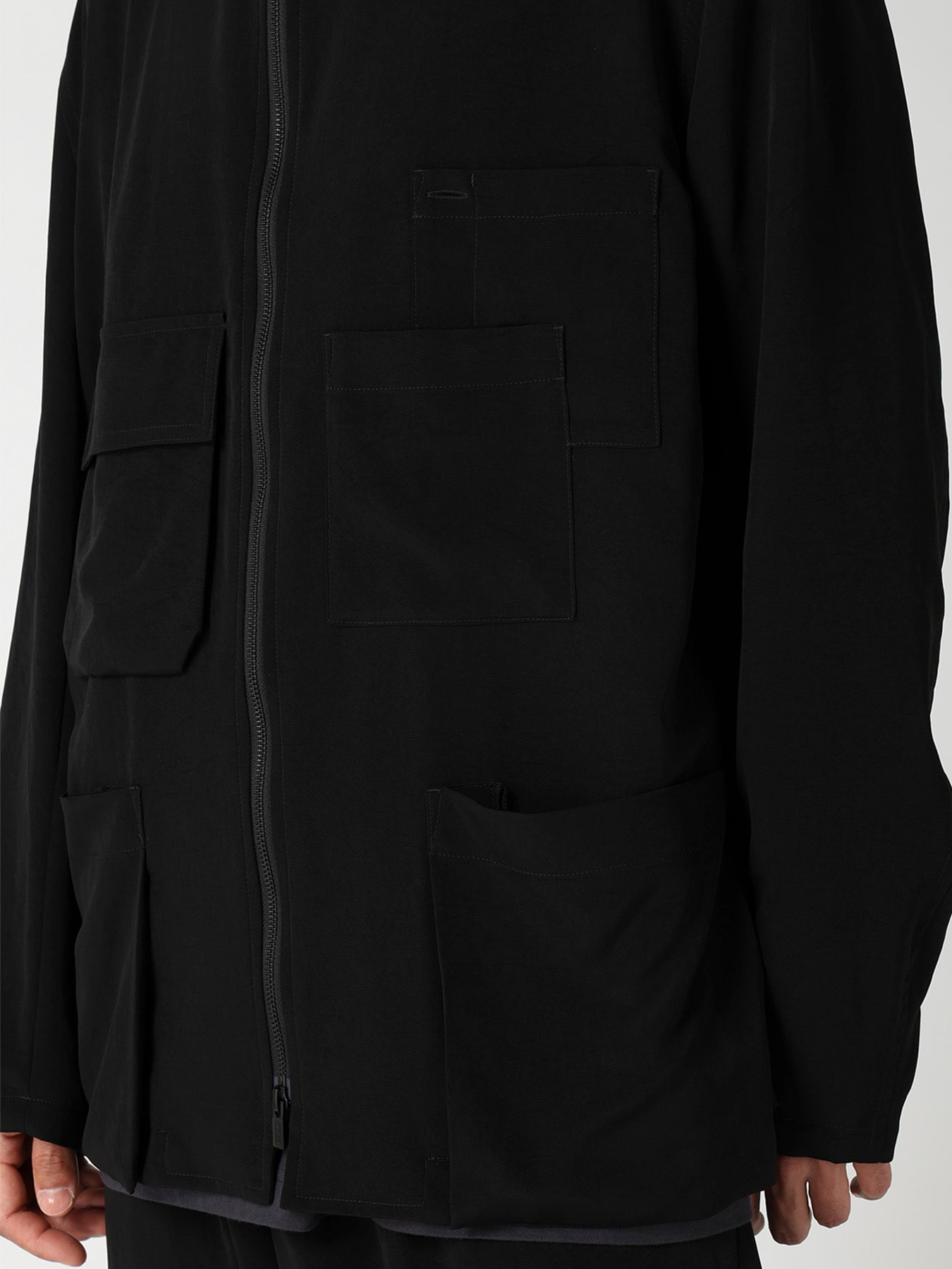 TA TUXEDO FRONT ZIP MULTI-POCKET BLOUSON
