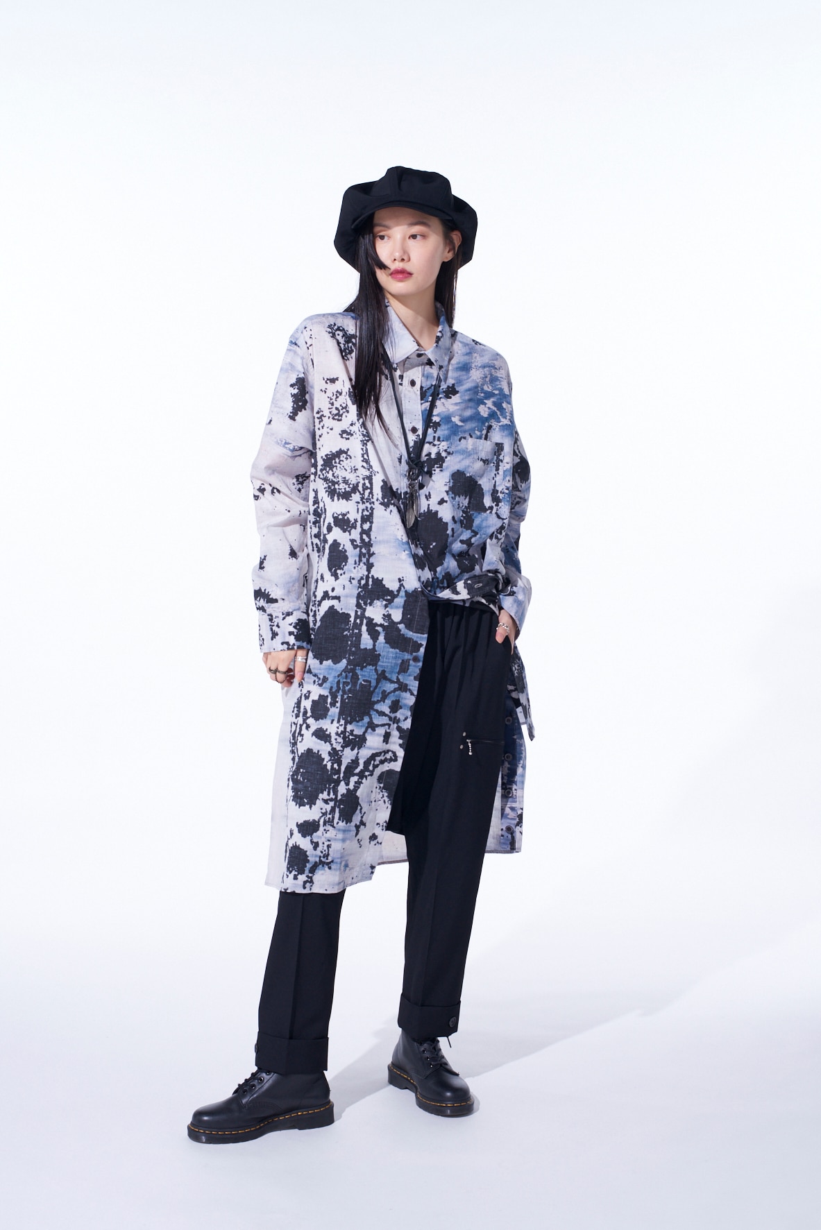 FLORAL PRINT BUTTON SLITS LONG SHIRT