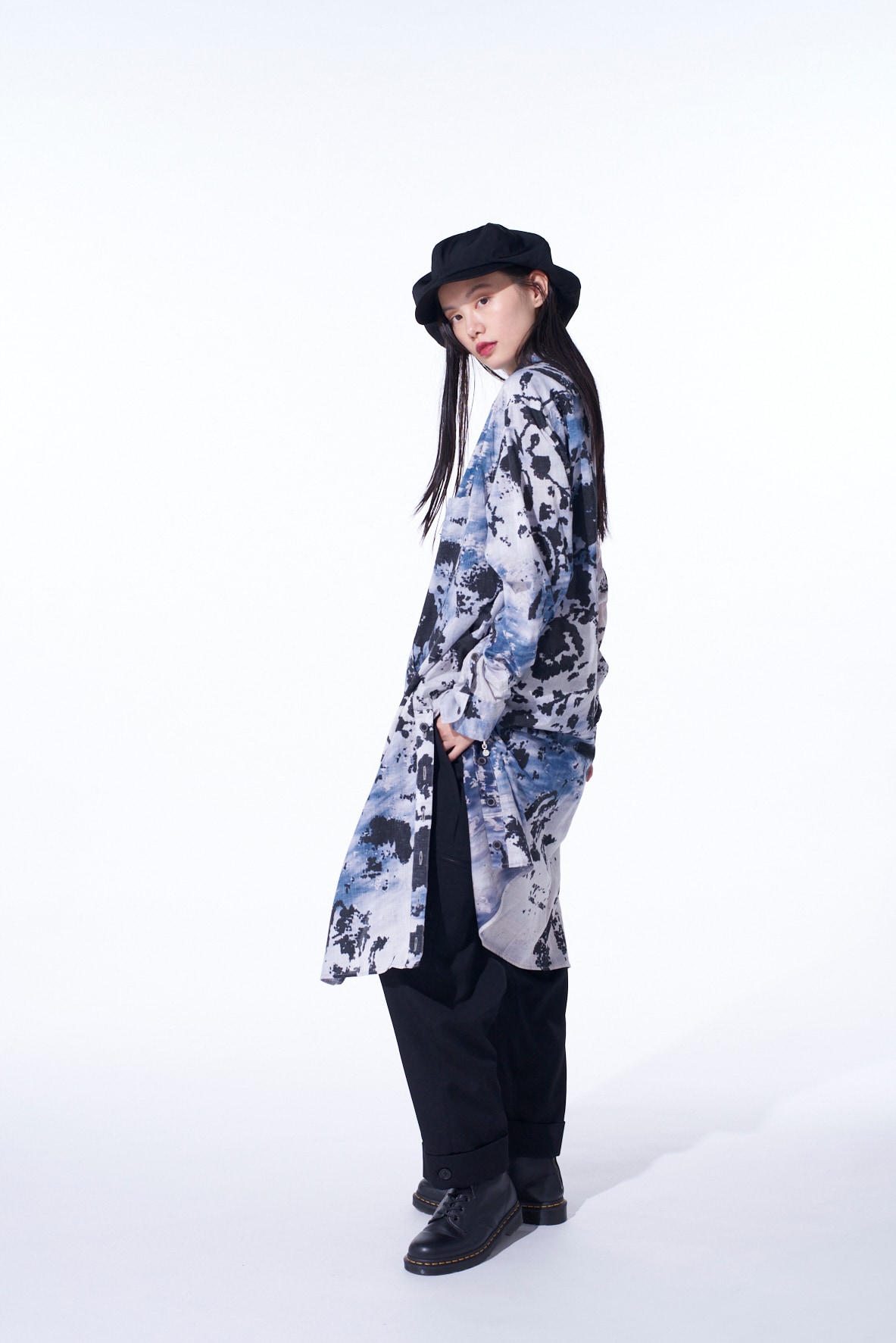 FLORAL PRINT BUTTON SLITS LONG SHIRT