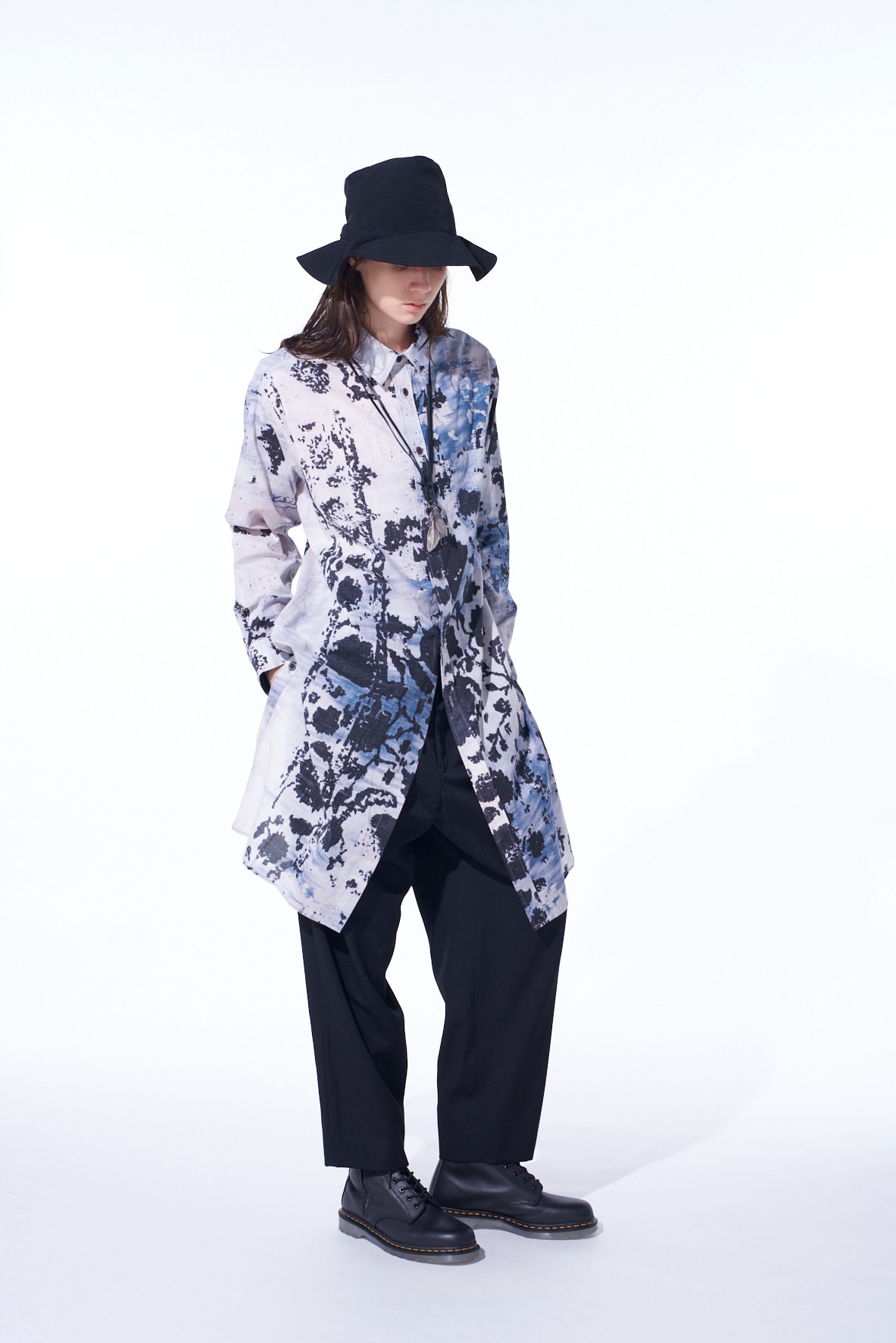 FLORAL PRINT BUTTON SLITS LONG SHIRT