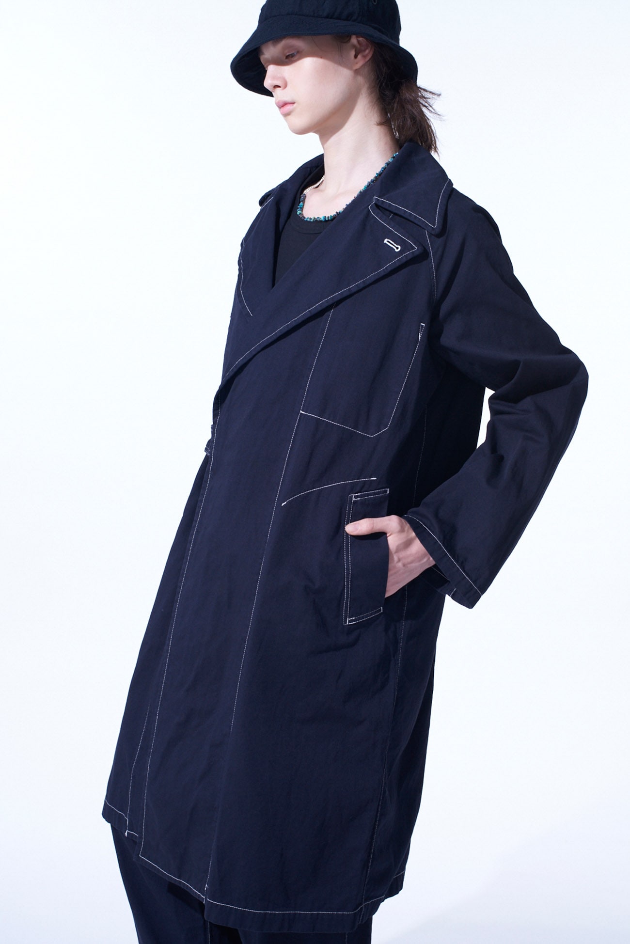 COTTON TWILL GARMENT DYED TIE-LOCKEN COAT