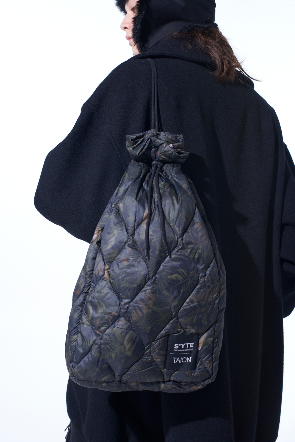 【11/21 12:00 Release】【S'YTE X TAION】DAHLIA CAMOUFLAGE QUILTED DOWN 2WAY MINI BONSACK