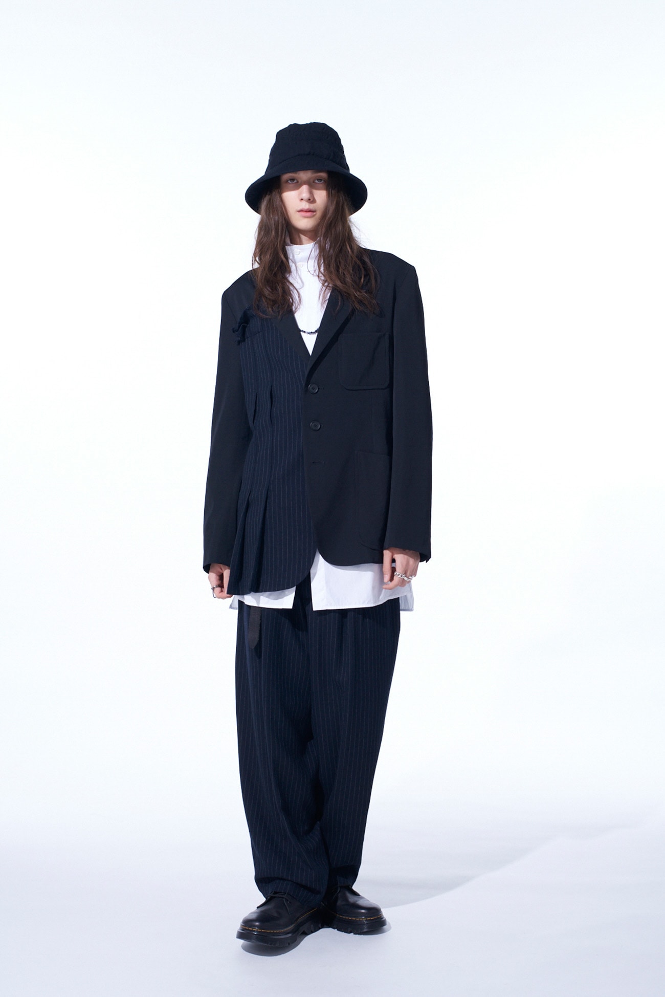 WASHER WOOL GABARDINE ASYMMETRICAL PLEATED JACKET