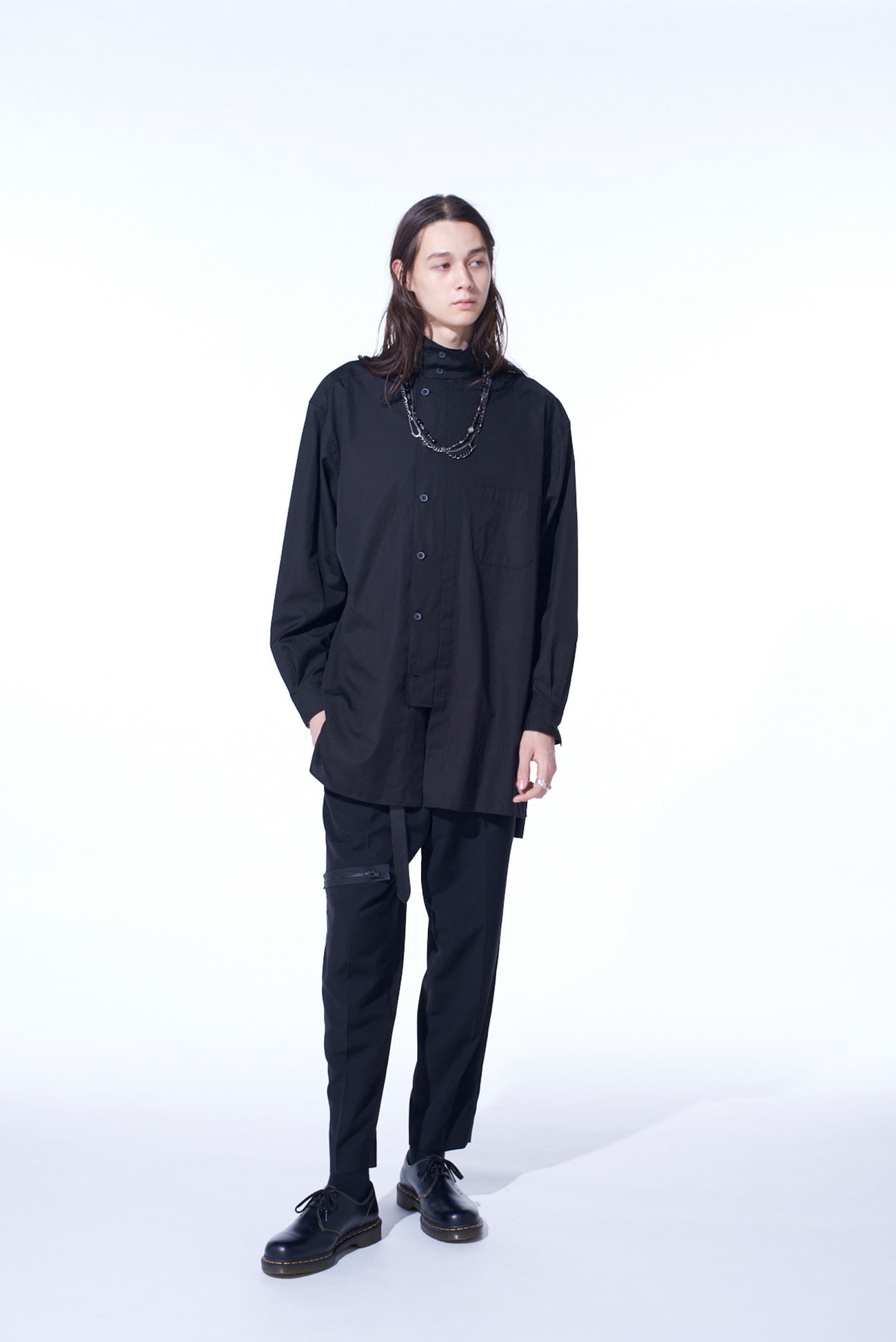 PE/GABARDINE ZIPPER-TAPED SLIM PANTS