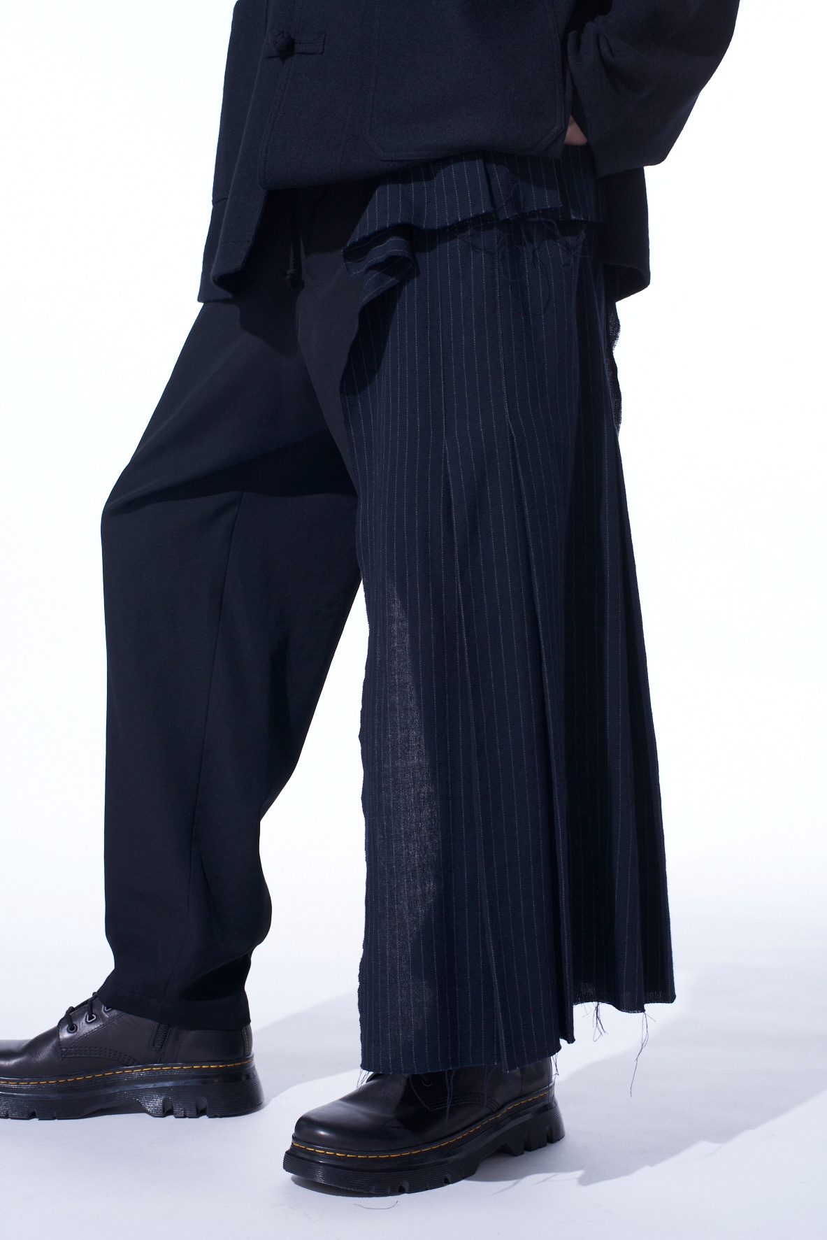 【11/21～11/25 Y's OMOTESANDO 先行販売】WASHER WOOL GABARDINE PLEATED WRAP PANTS