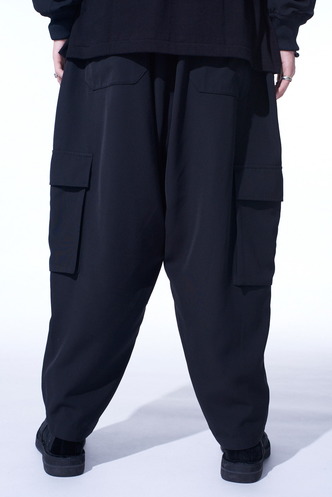 PE/GABARDINE ZIPPER-TAPED CARGO PANTS