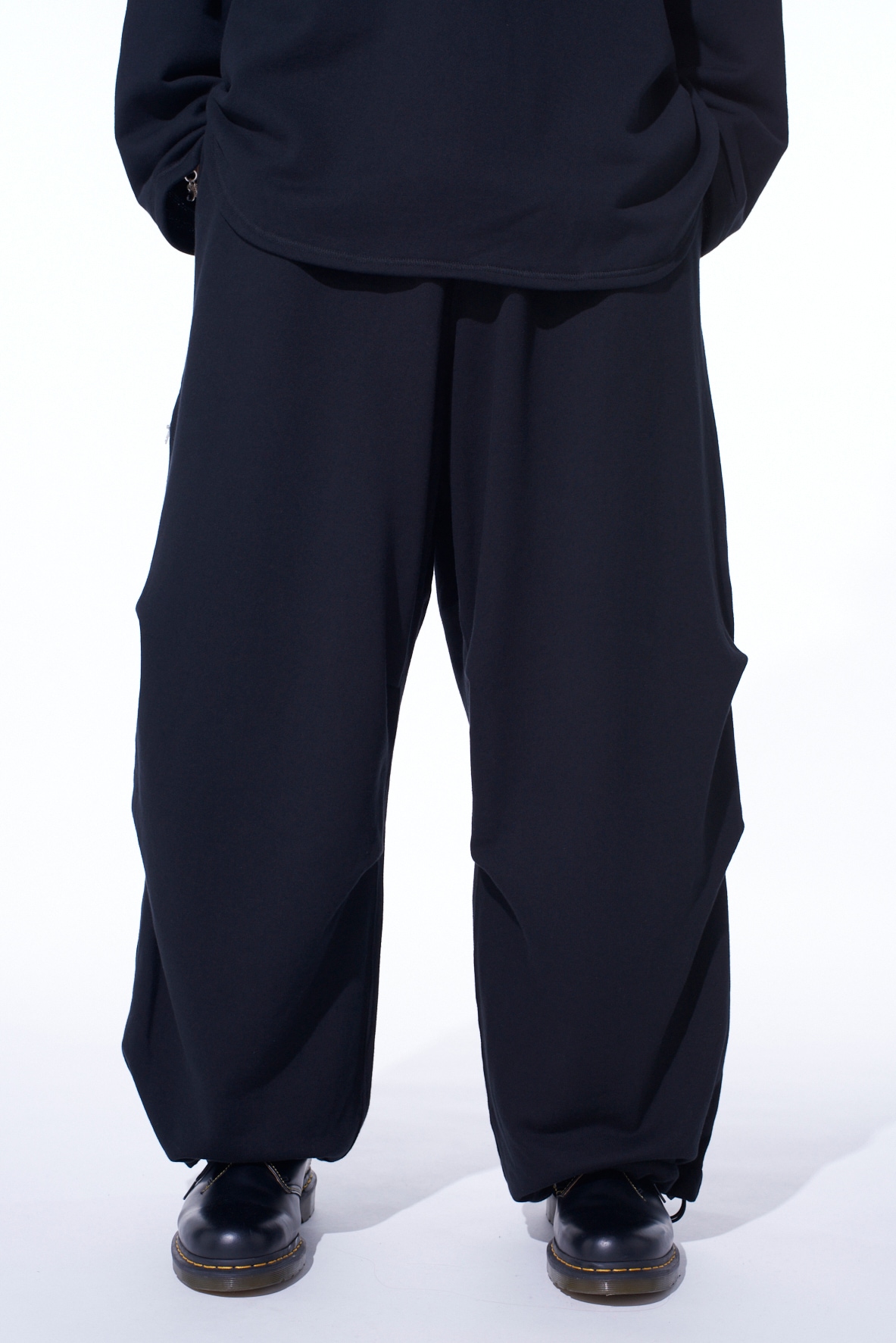 FRENCH TERRY KNEE TUCK WIDE PANTS