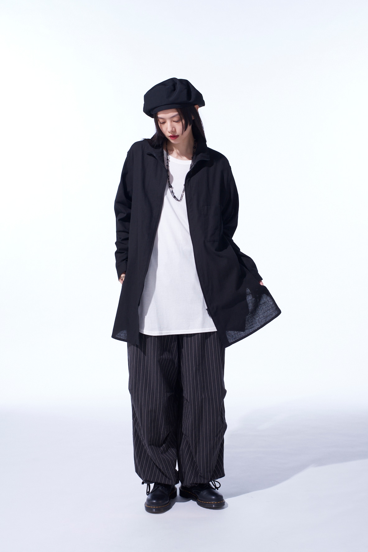 OVERDYED STRIPES KNEE TUCK WIDE PANTS