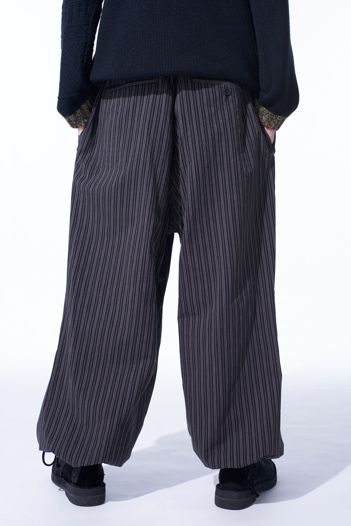 OVERDYED STRIPES KNEE TUCK WIDE PANTS