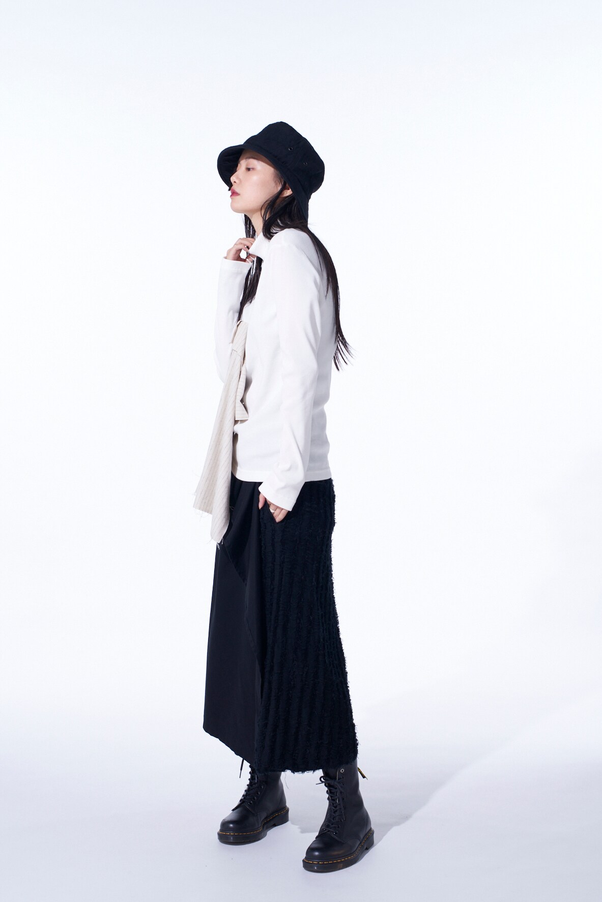 【11/21～11/25 Y's OMOTESANDO 先行販売】COTTON RIB JERSEY LONG-SLEEVED HIGH-NECK T-SHIRT WITH PLEATED STRIPES FABRIC