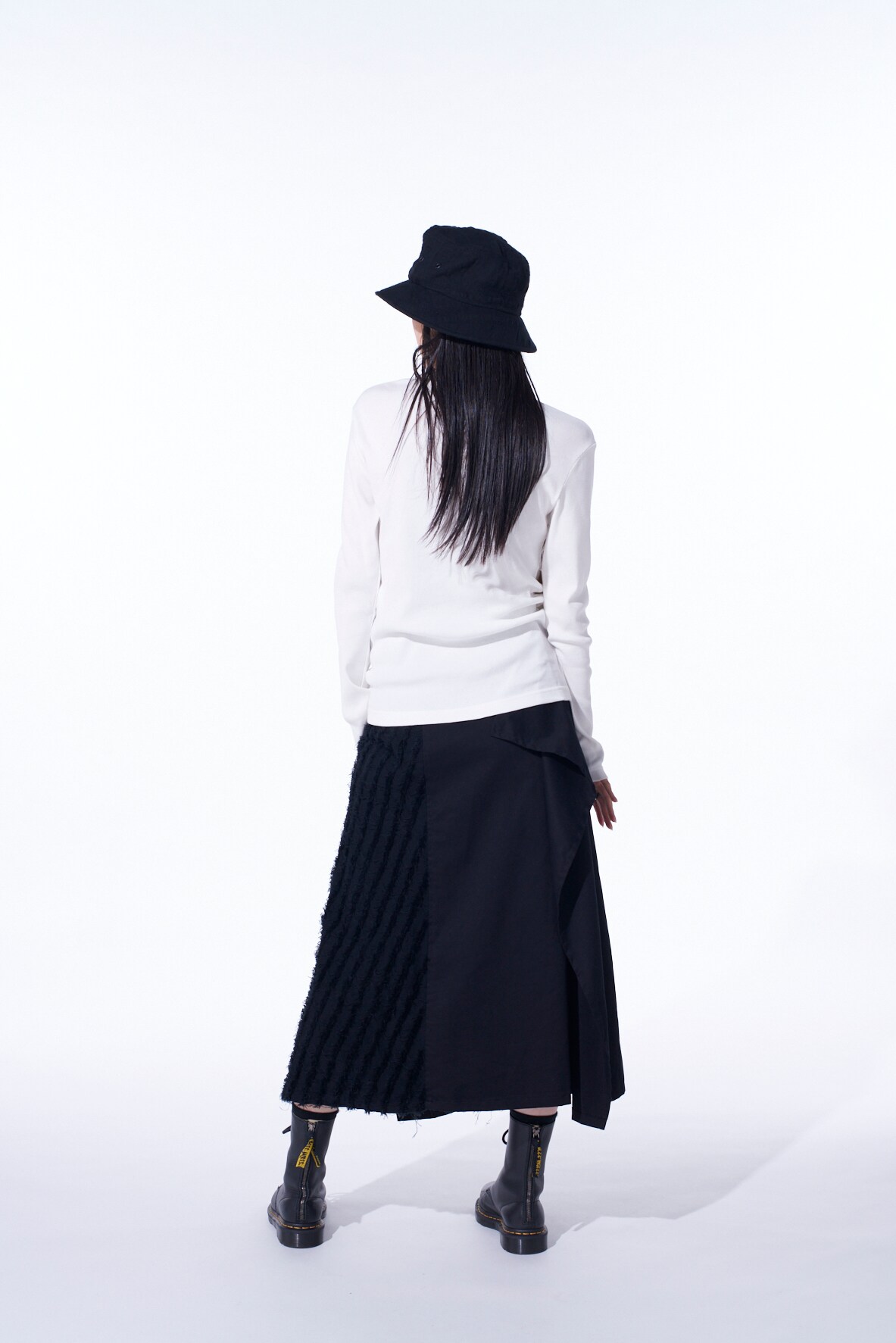 【11/21～11/25 Y's OMOTESANDO 先行販売】COTTON RIB JERSEY LONG-SLEEVED HIGH-NECK T-SHIRT WITH PLEATED STRIPES FABRIC