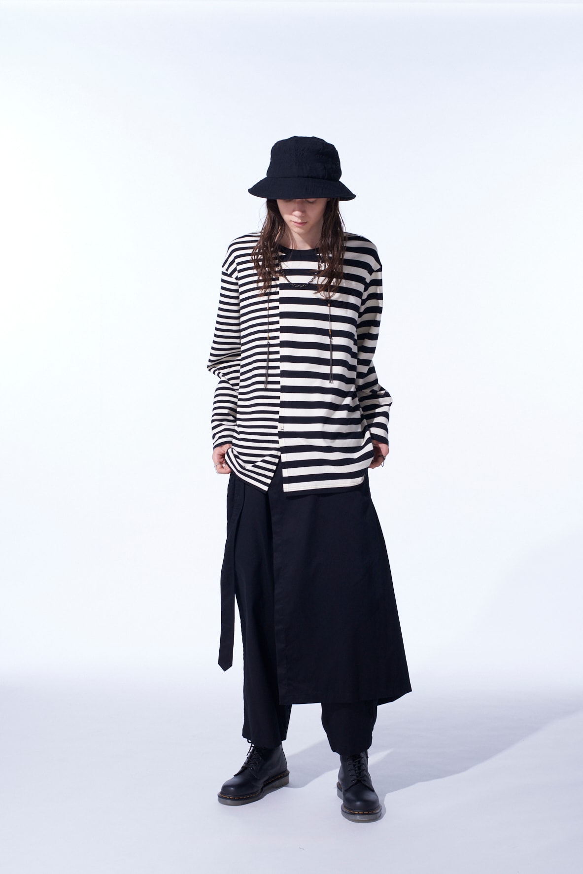 THIN STRIPE + THICK STRIPE SHIFTING LONG SLEEVE T-SHIRT