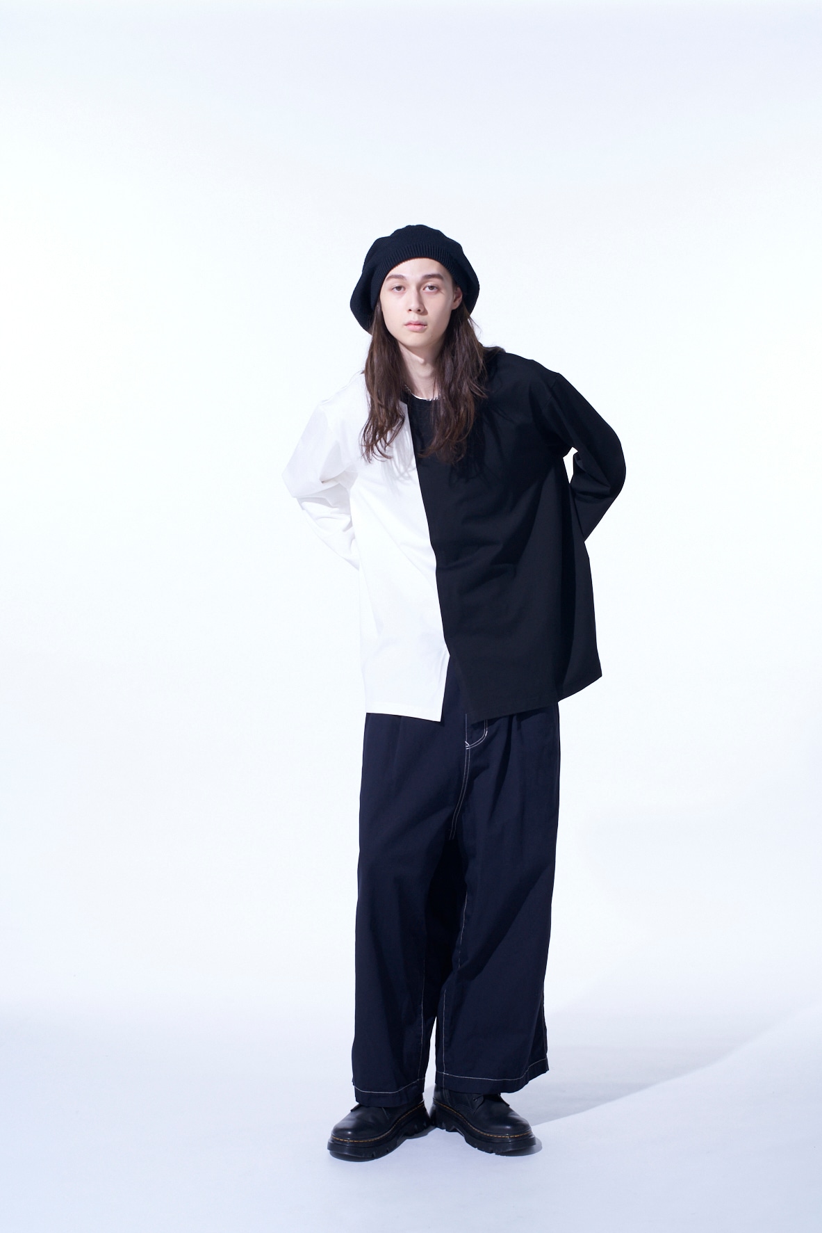 BICOLOR LONG-SLEEVED T-SHIRT WITH HEM SLITS