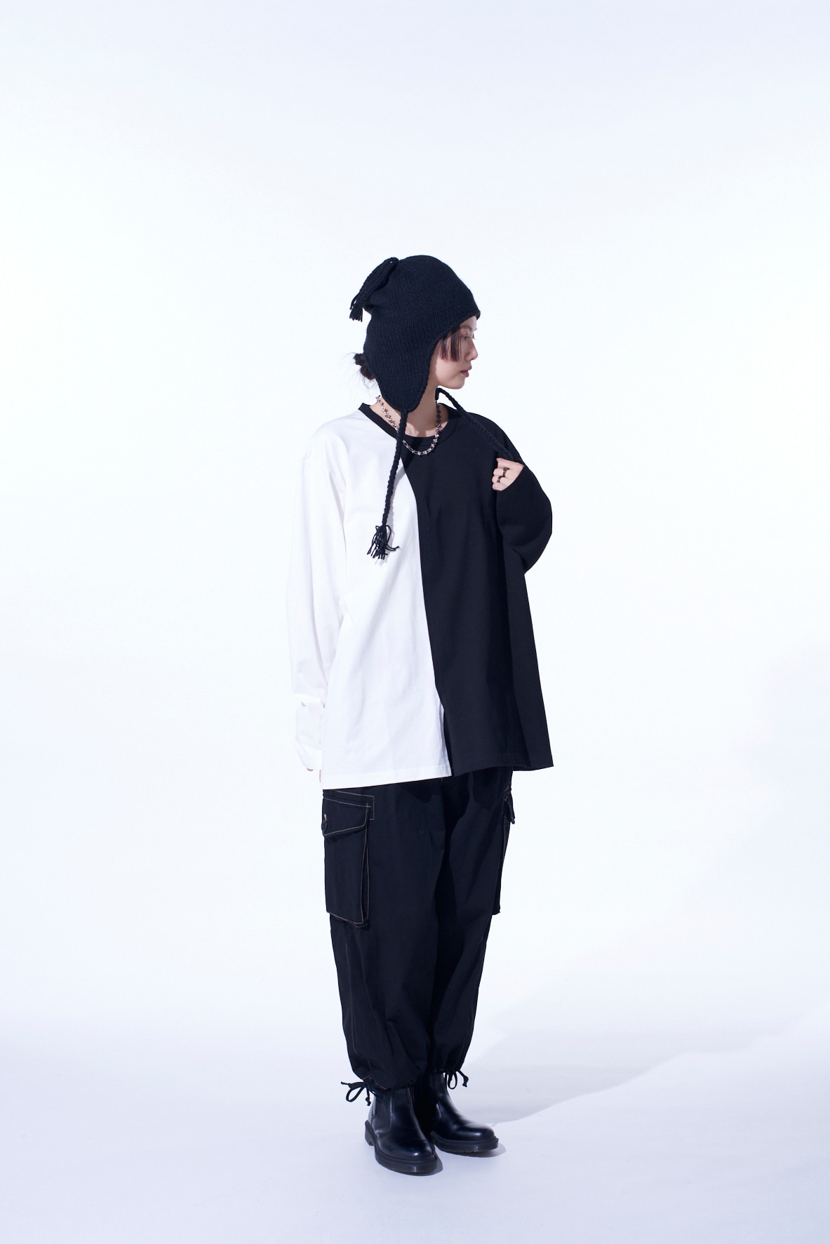 BICOLOR LONG-SLEEVED T-SHIRT WITH HEM SLITS