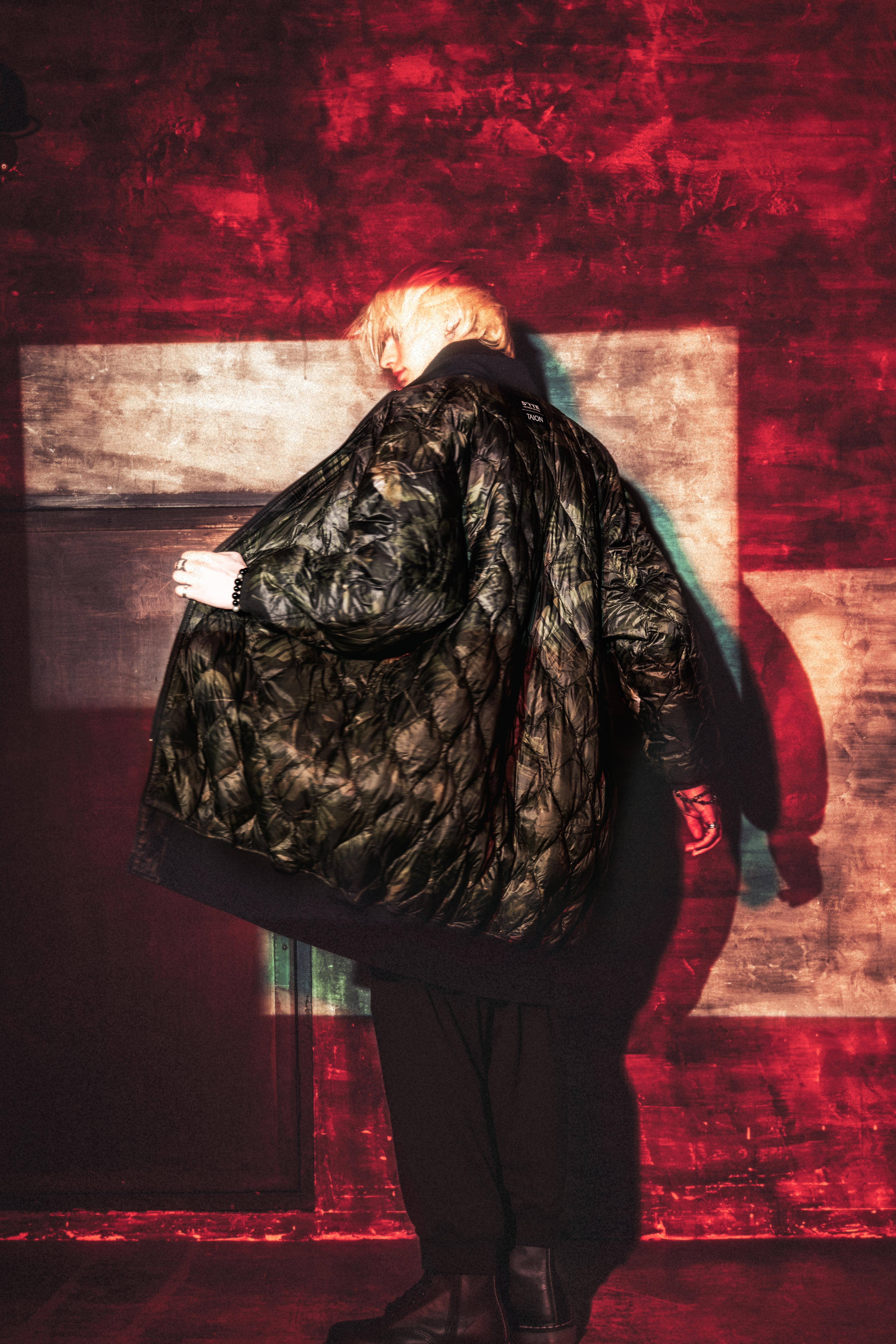 【11/21 12:00 Release】【S'YTE X TAION】DAHLIA CAMOUFLAGE QUILTED DOWN REVERSIBLE LONG MA-1