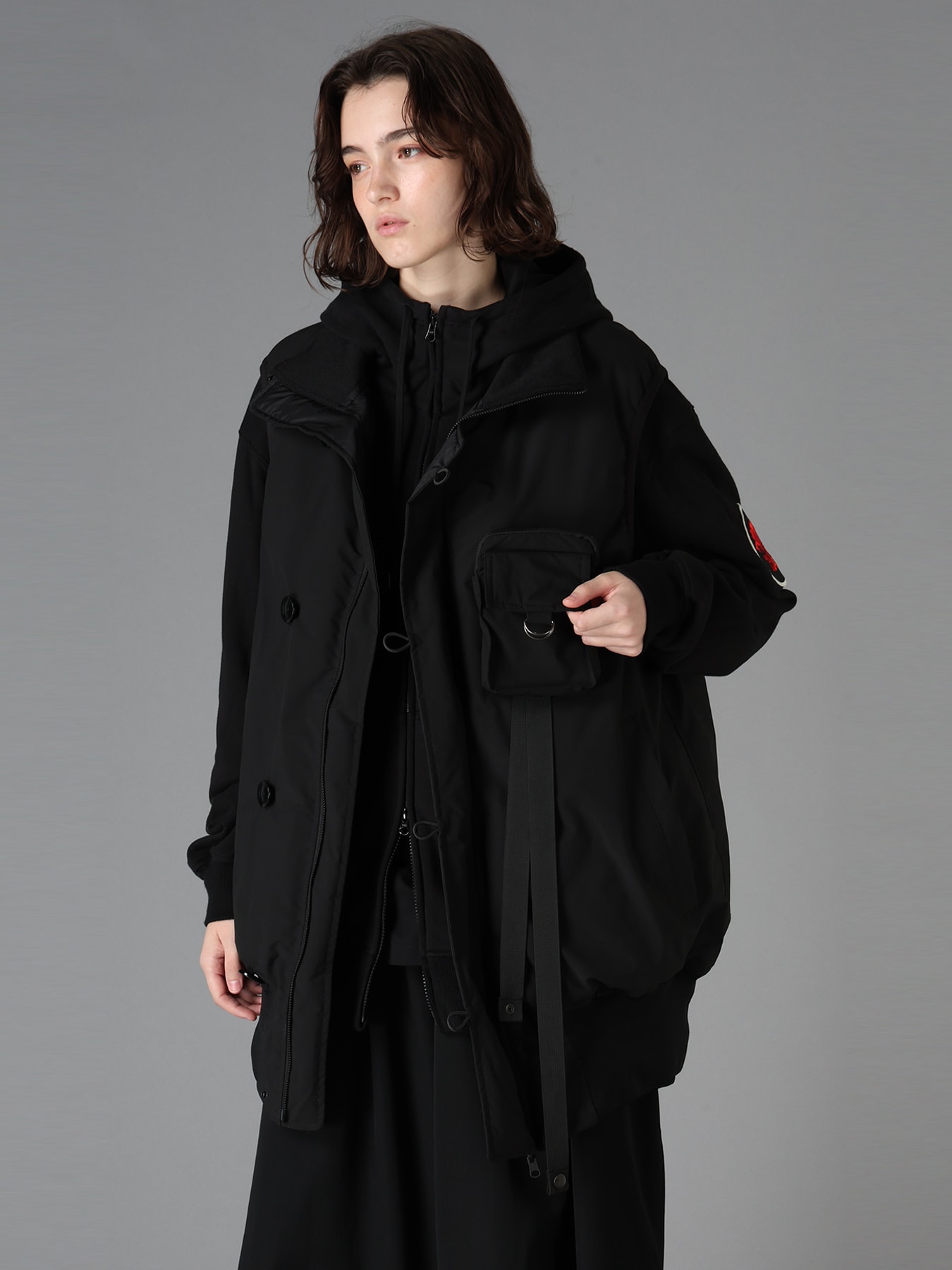 S'YTE X TAION REVERSIBLE UTILITY POUCH DOWN VEST