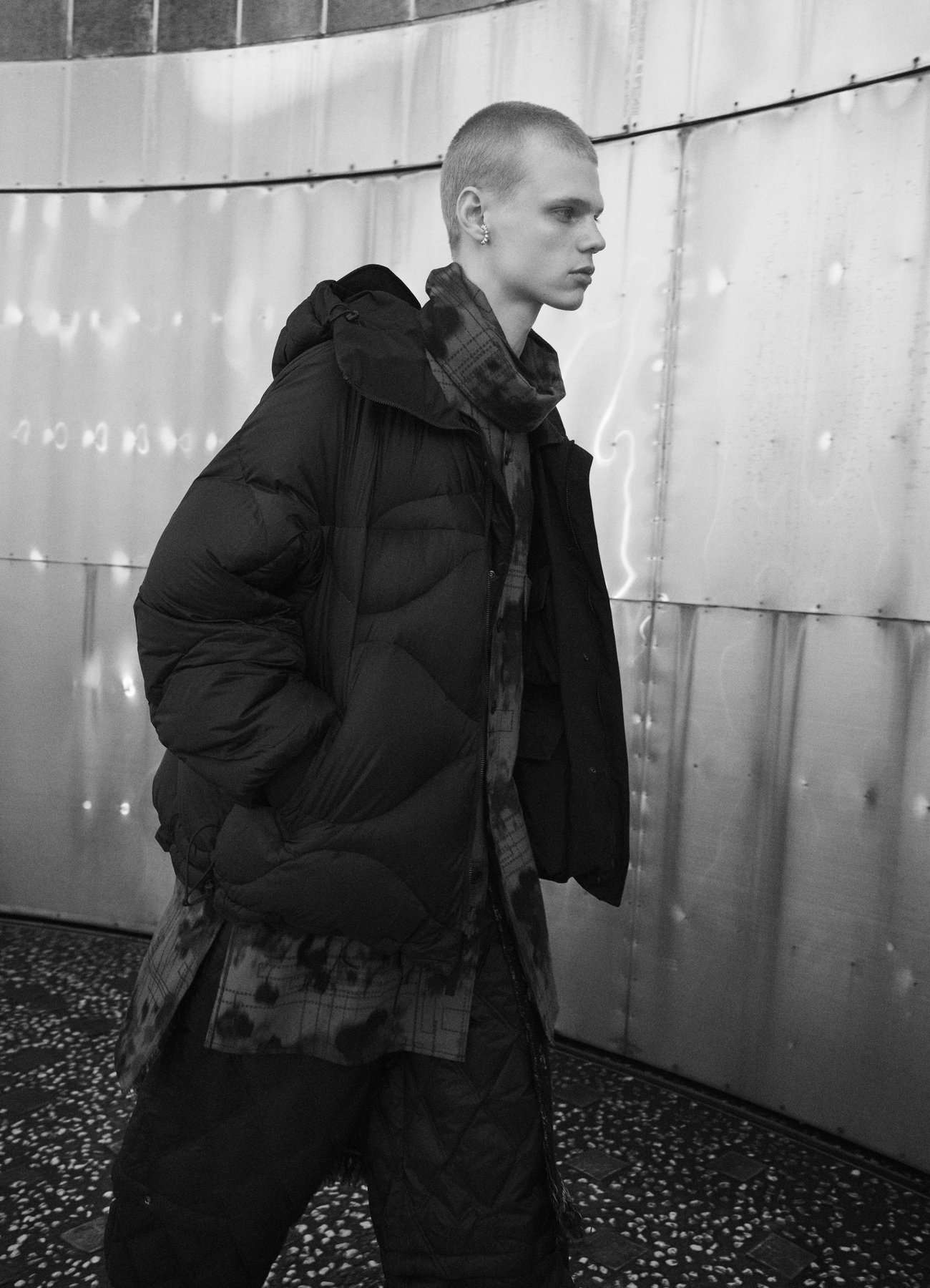 S'YTE X TAION REVERSIBLE UTILITY DOWN JACKET