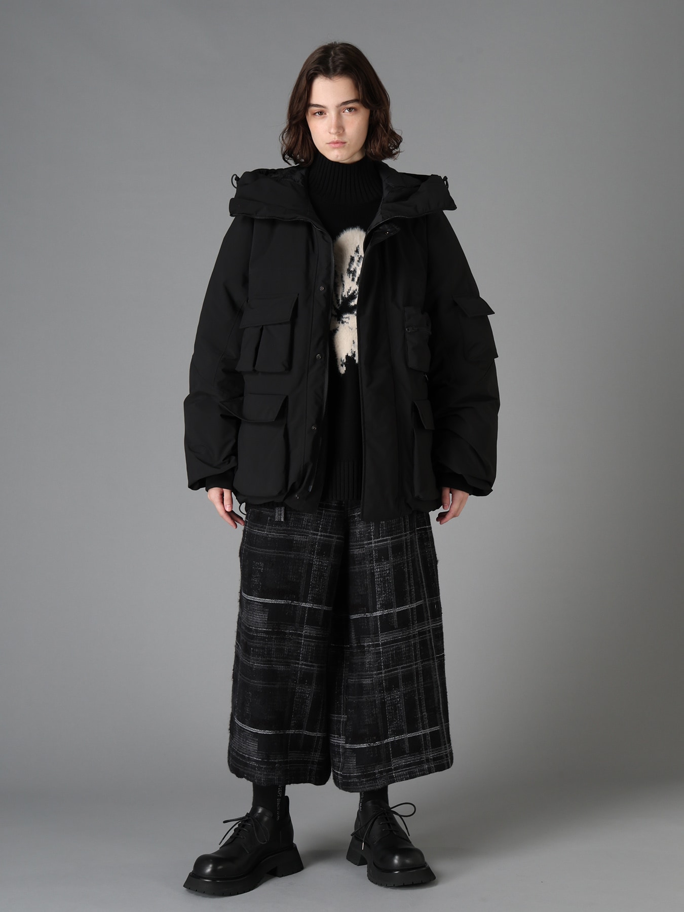 S'YTE X TAION REVERSIBLE UTILITY DOWN JACKET