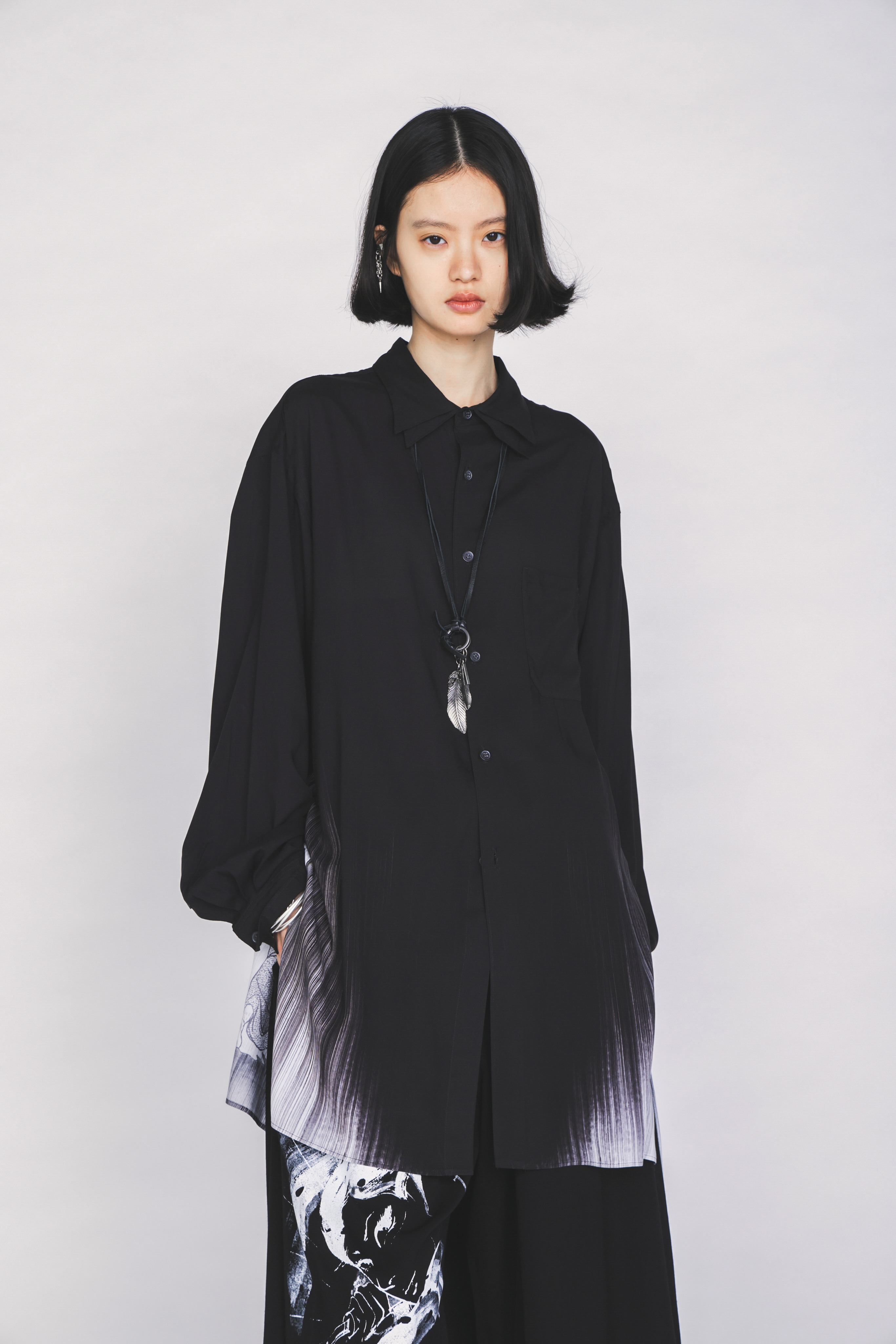 【3/19 12:00 Release】S'YTE X KAZUO KAMIMURA-LADY SNOWBLOOD NARRATIVE PRINT LONG SHIRT