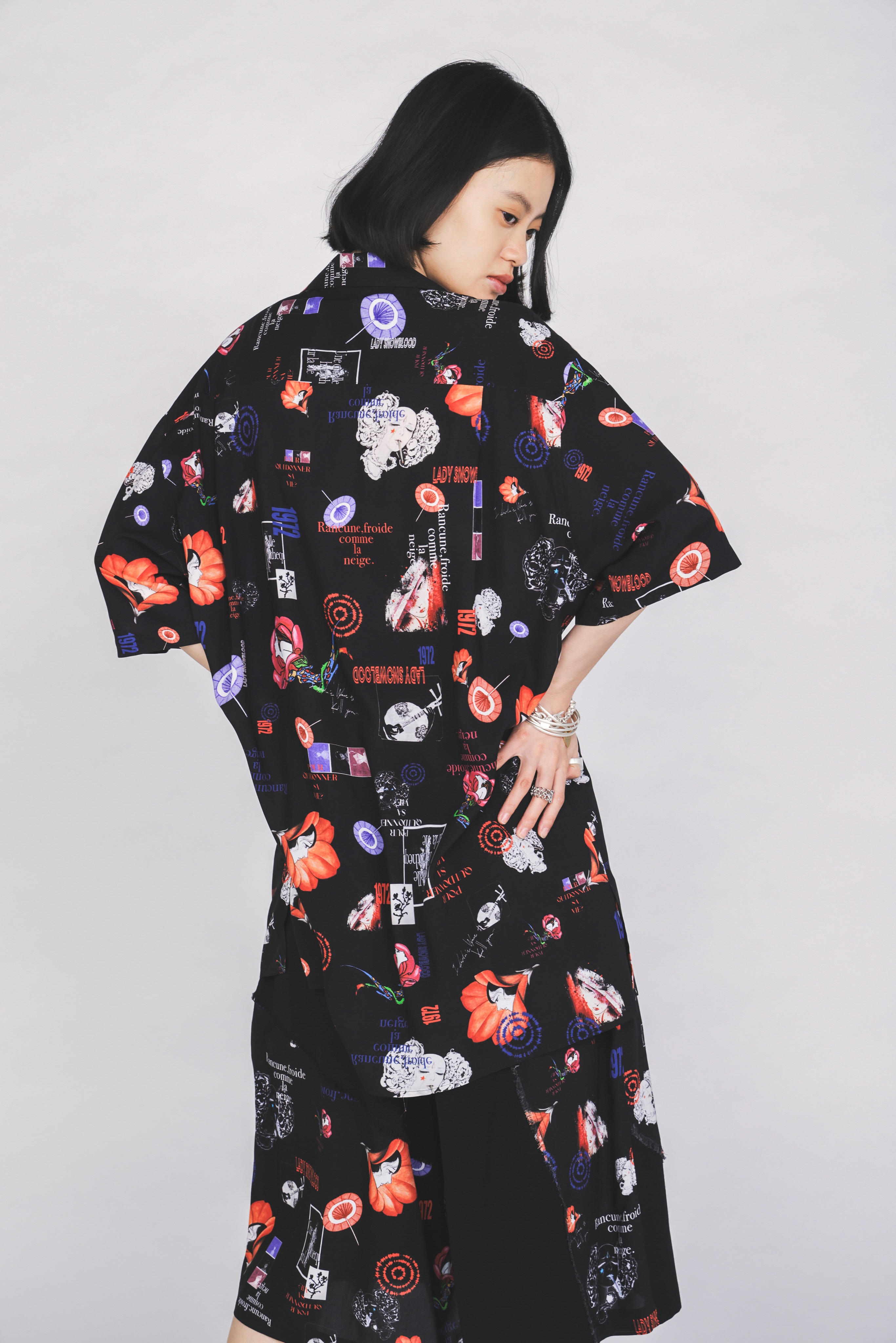 【3/19 12:00 Release】S'YTE X KAZUO KAMIMURA-ICONIC CHARACTER ALL-OVER PRINT SHORT-SLEEVE SHIRT