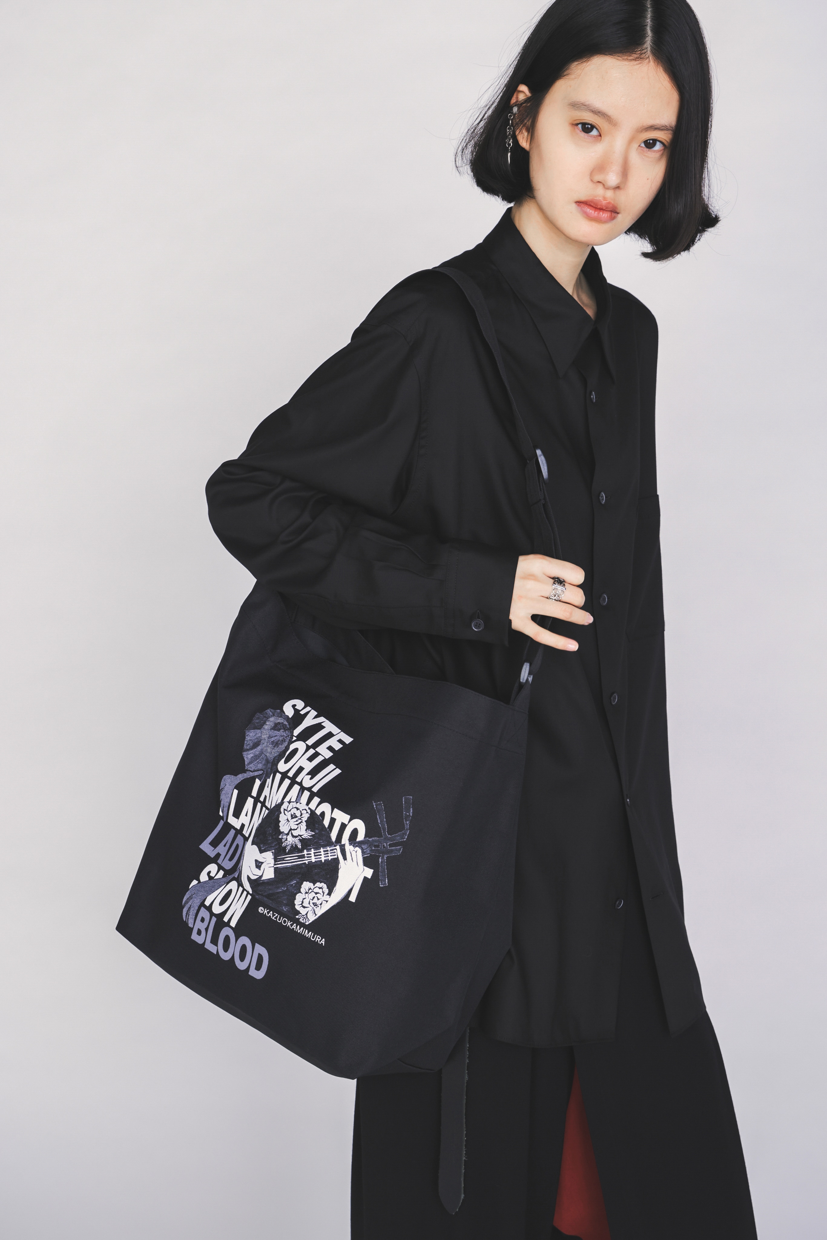 【3/19 12:00 Release】S'YTE X KAZUO KAMIMURA-LADY SNOWBLOOD DOUBLE-SIDED PRINT TOTE BAG