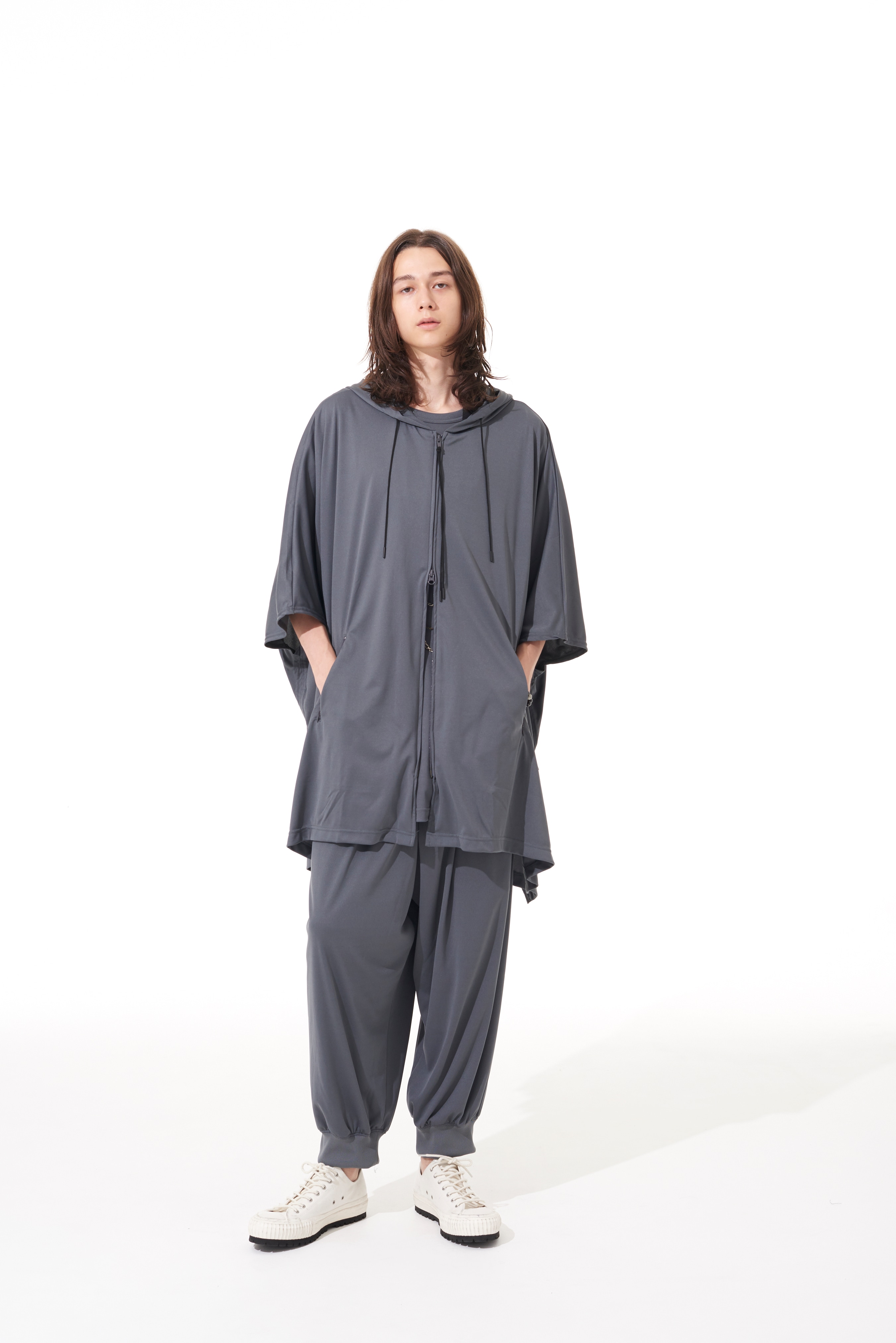 HIGH-GAUGE POLYESTER SMOOTH JERSEY HOODIE PONCHO(M Gray): S'YTE 