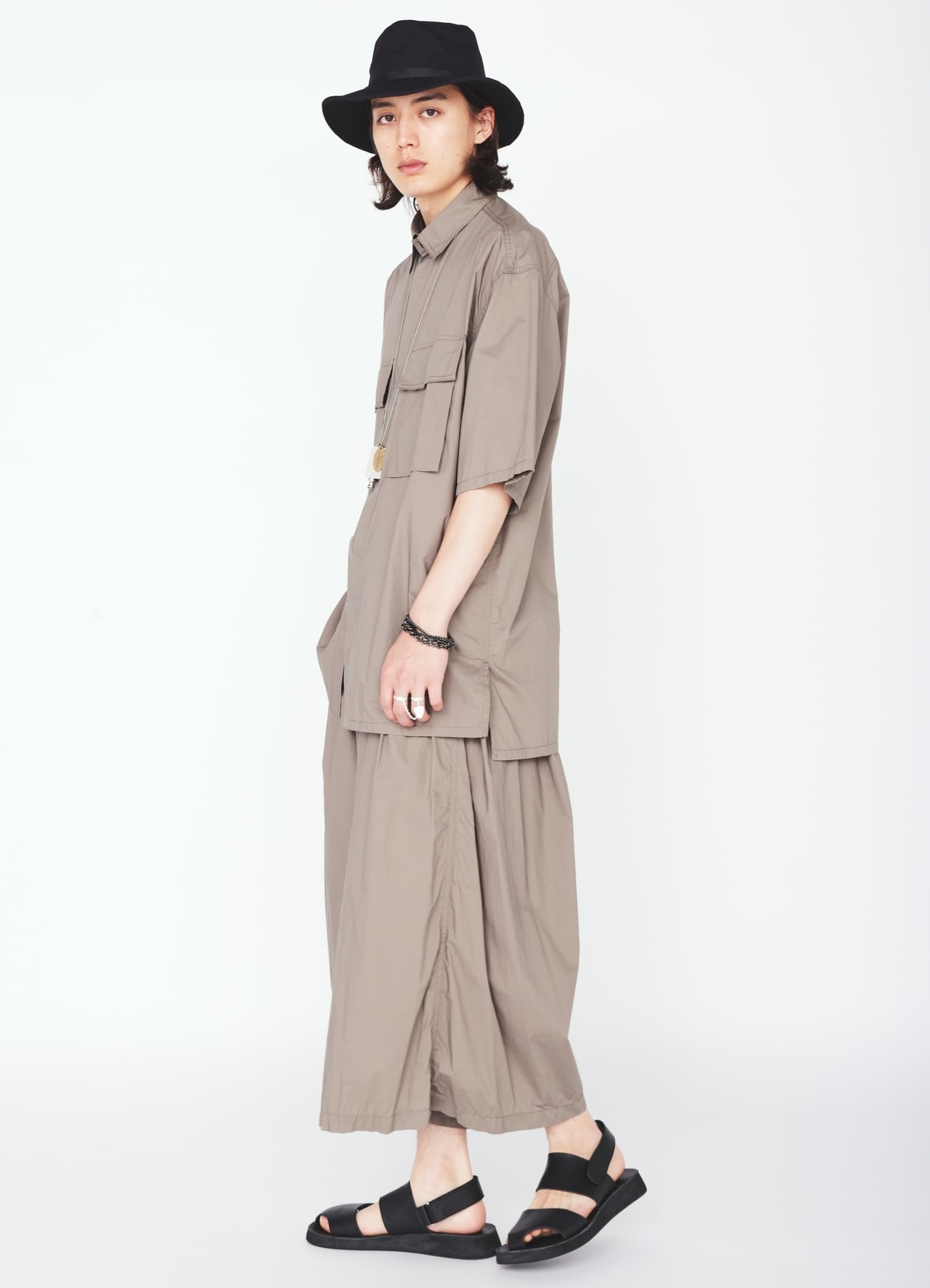 COTTON TYPEWRITER 2-TUCK SIDE-POCKET CULOTTE PANTS