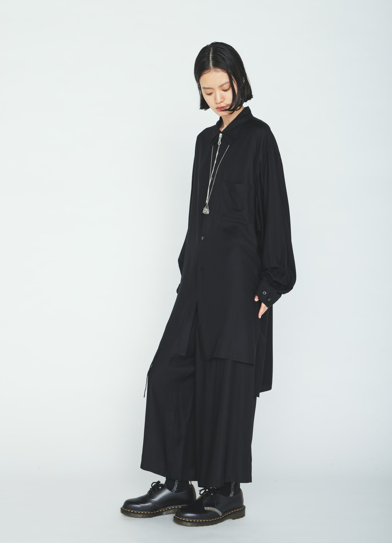 RAYON TWILL STRAPPED HALF-WRAPPED SHORTS