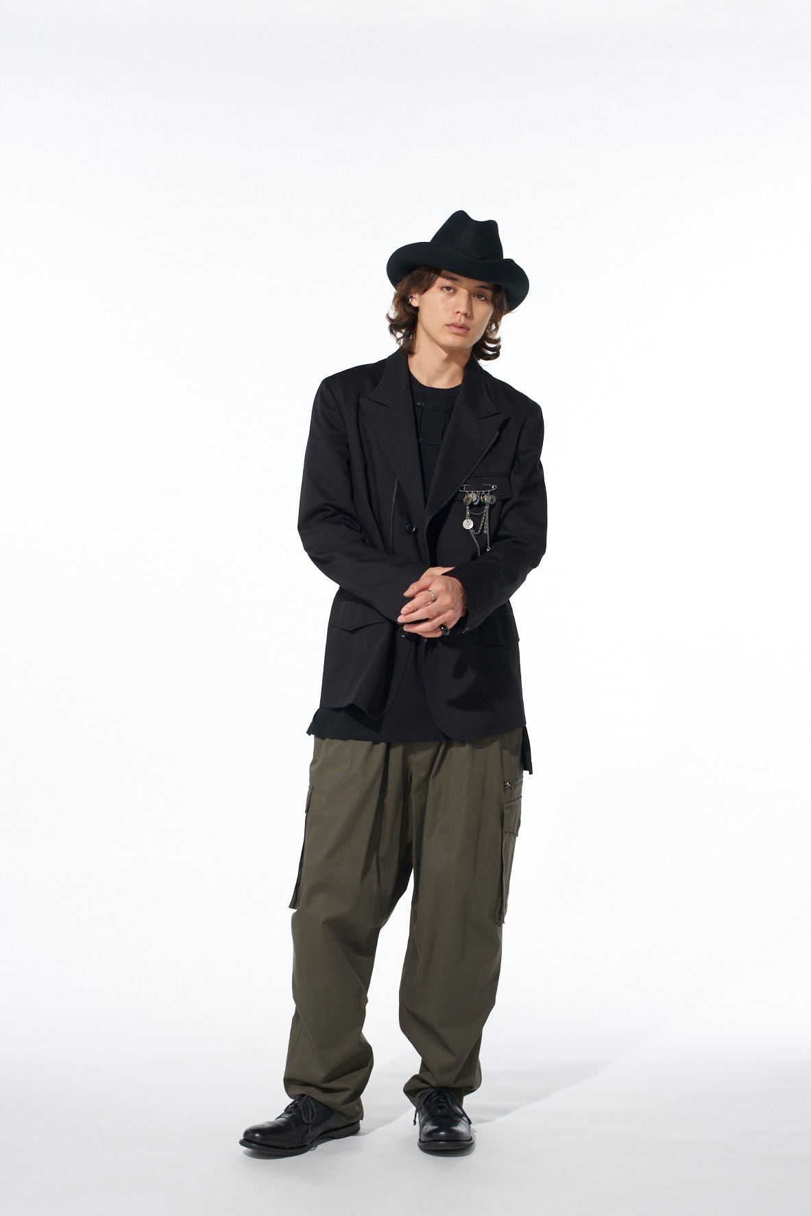 COTTON TWILL KNEE TUCK CARGO PANTS