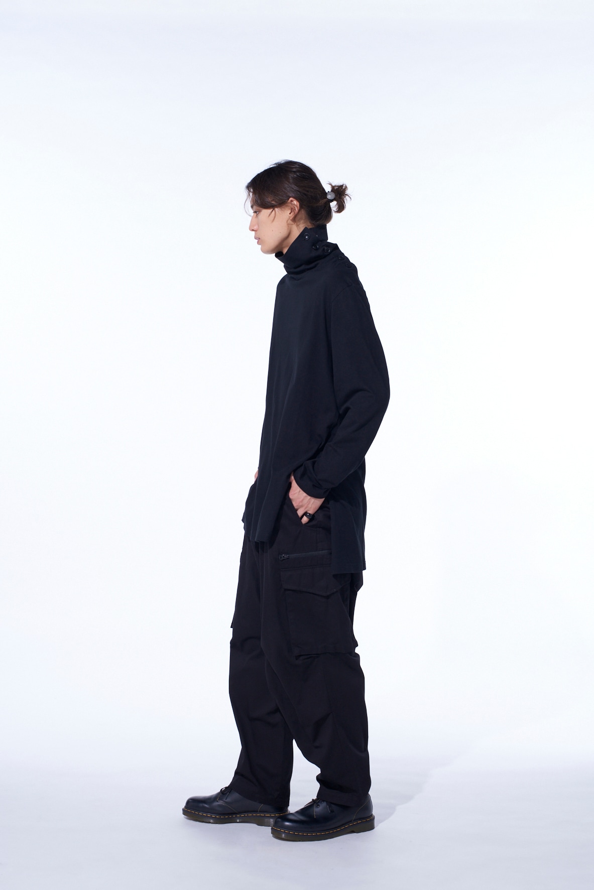COTTON TWILL KNEE TUCK CARGO PANTS