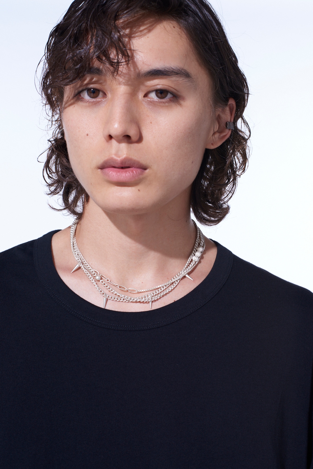 STUDS TRIPLE CHAIN NECKLACE