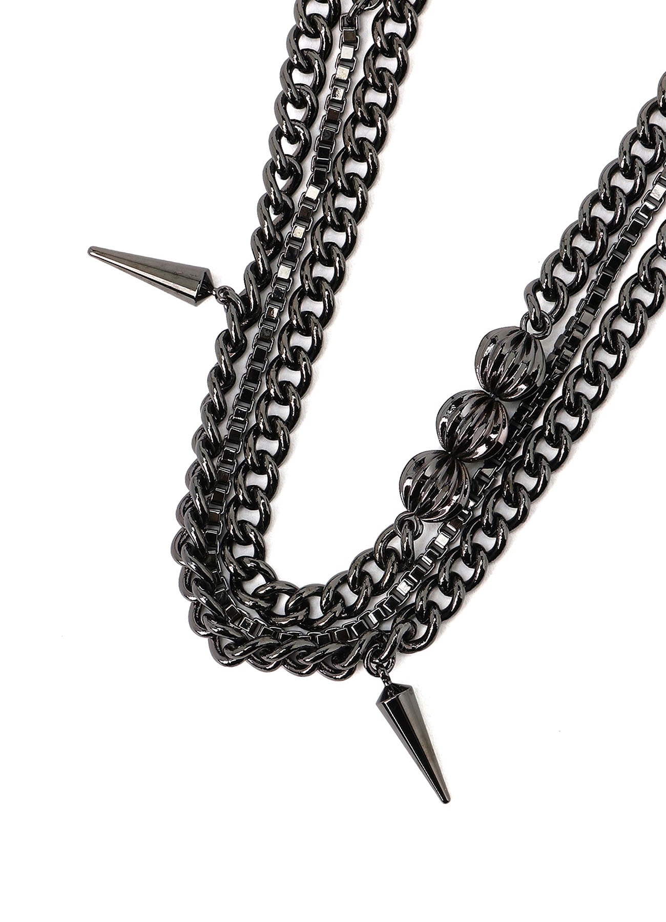 STUDS TRIPLE CHAIN NECKLACE