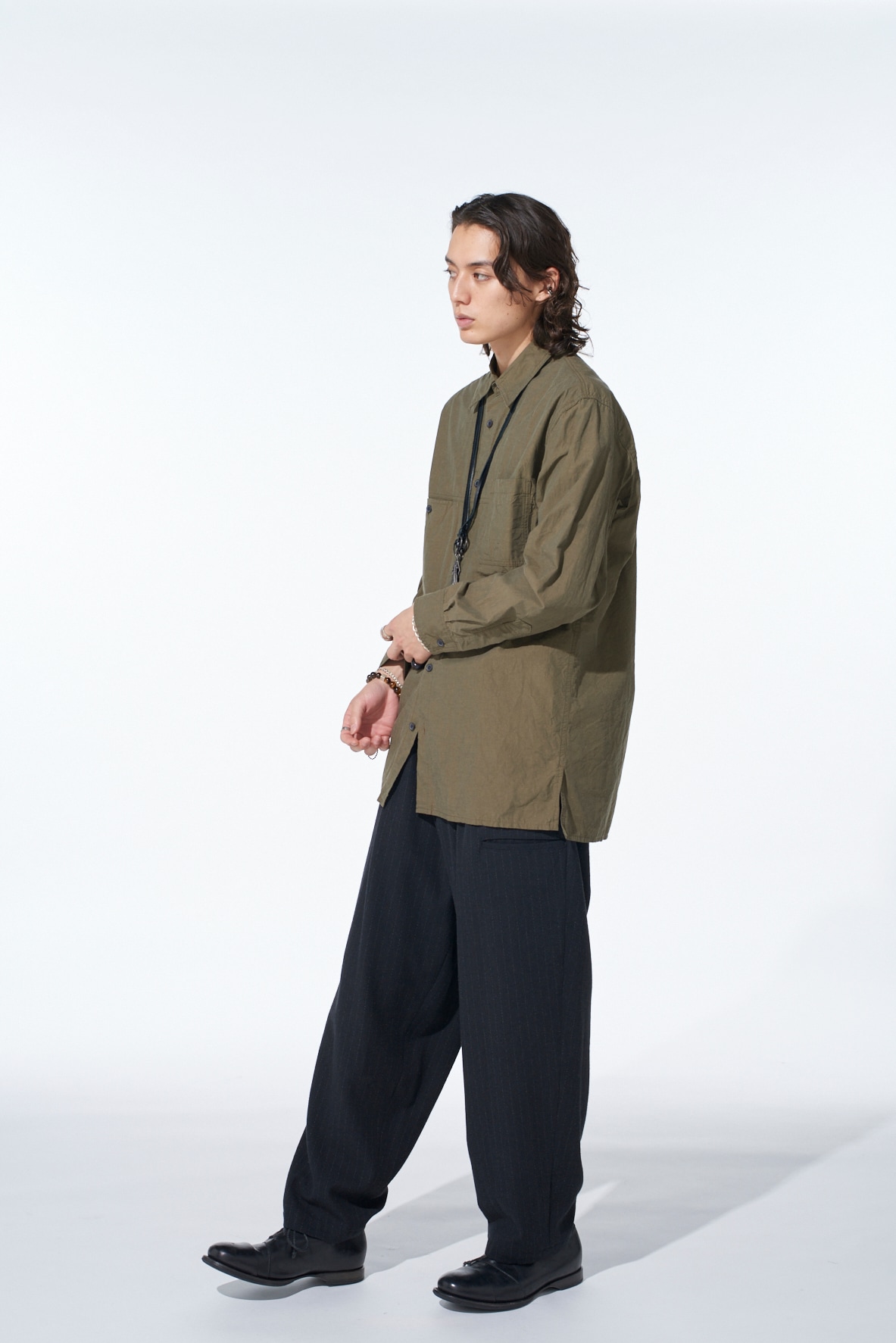 COTTON LINEN SINGLE WELT POCKET SHIRT