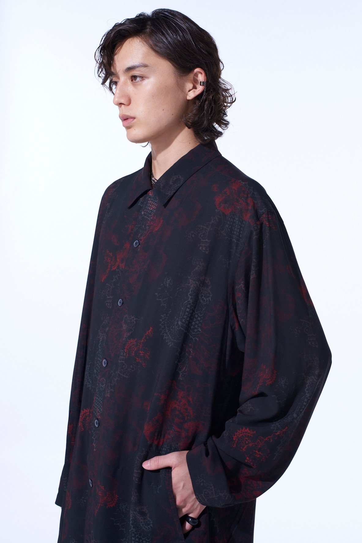 RAYON CRIMSON LACE PRINT OPEN-COLLAR LONG SHIRT