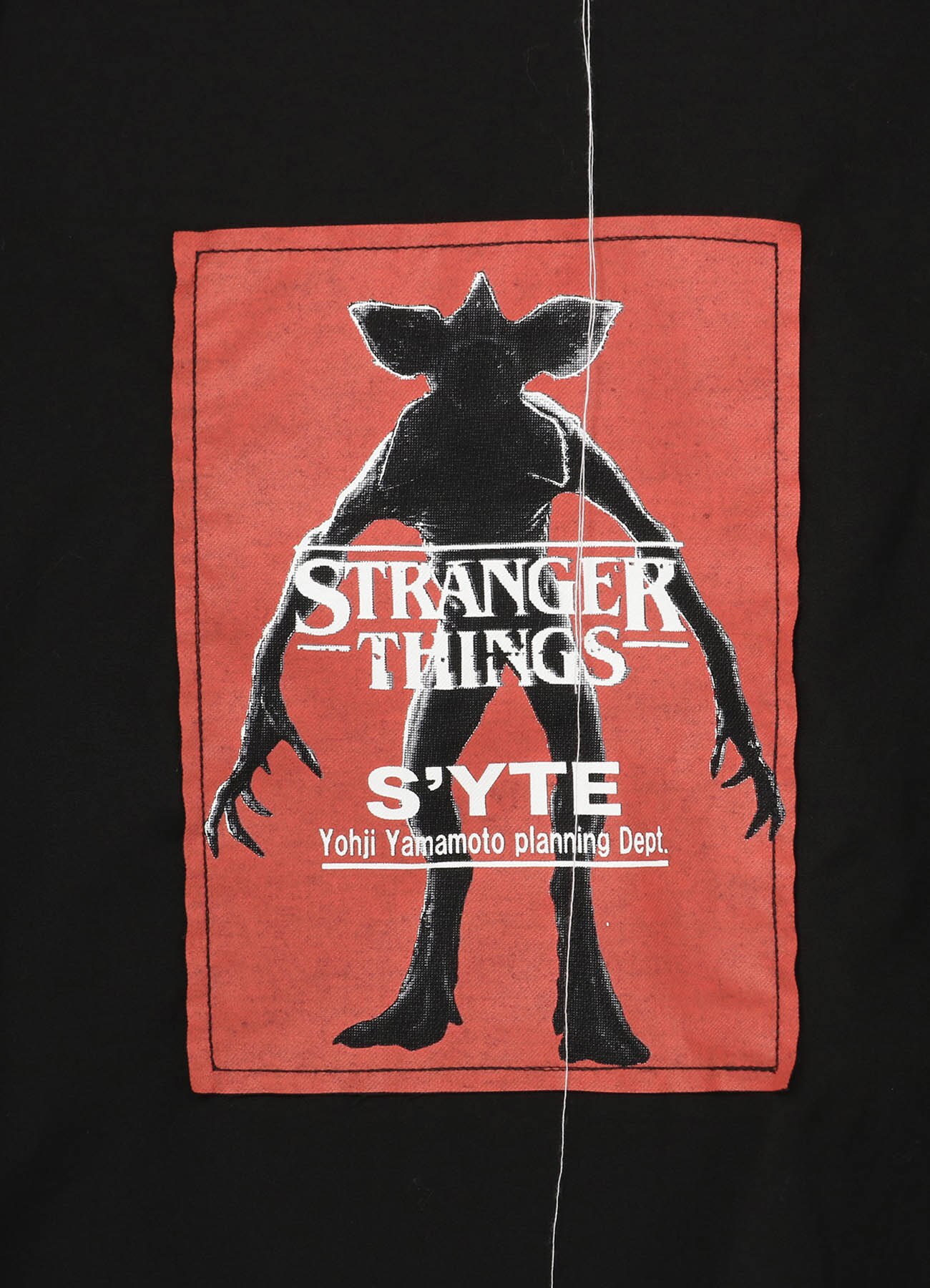 STRANGER THINGS Omnibus Printed Patch Long Shirt