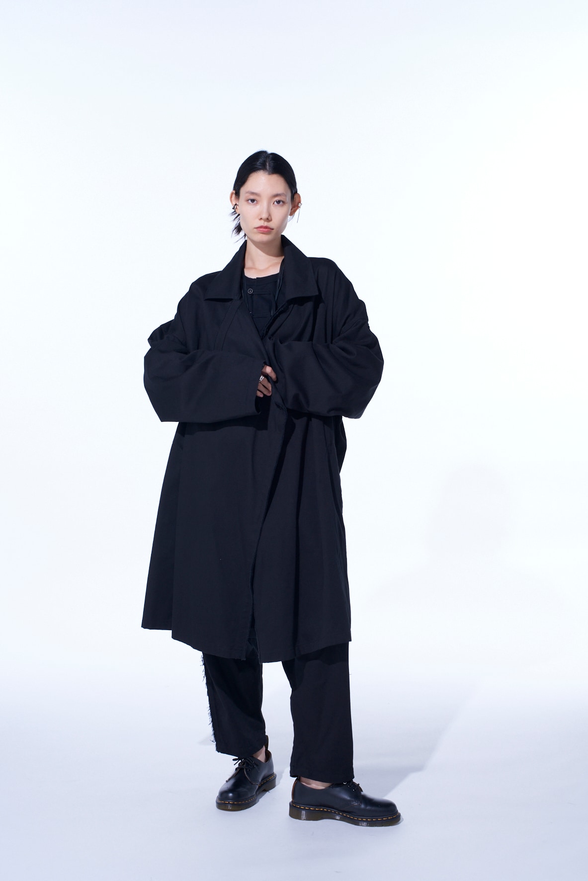 COTTON DRILL EMBROIDERY CUT-OUT DRAPE COAT