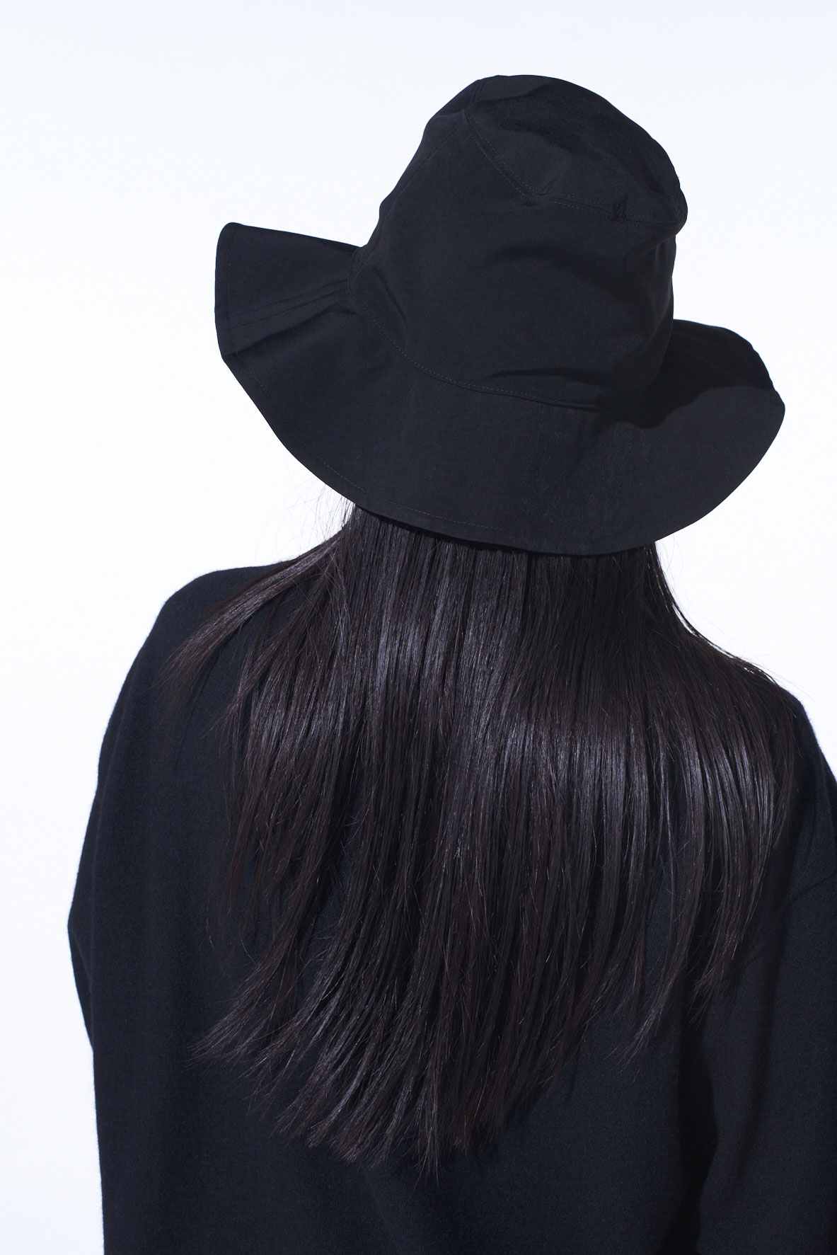 CREPE de CHINE LONG BRIM HAT