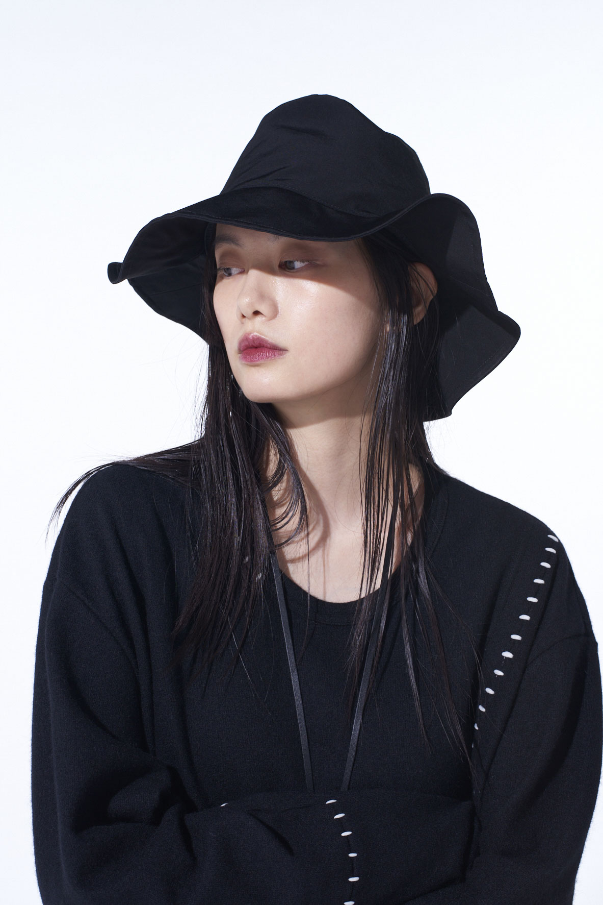 CREPE de CHINE LONG BRIM HAT