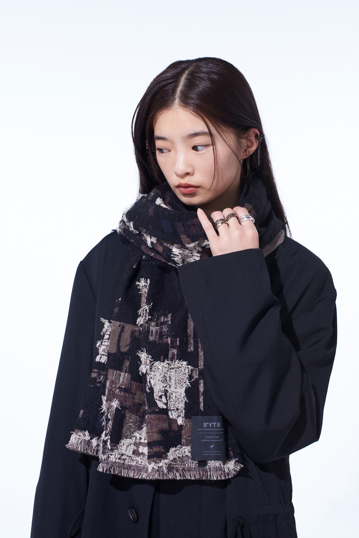 PATCHWORK CUT JACQUARD STOLE