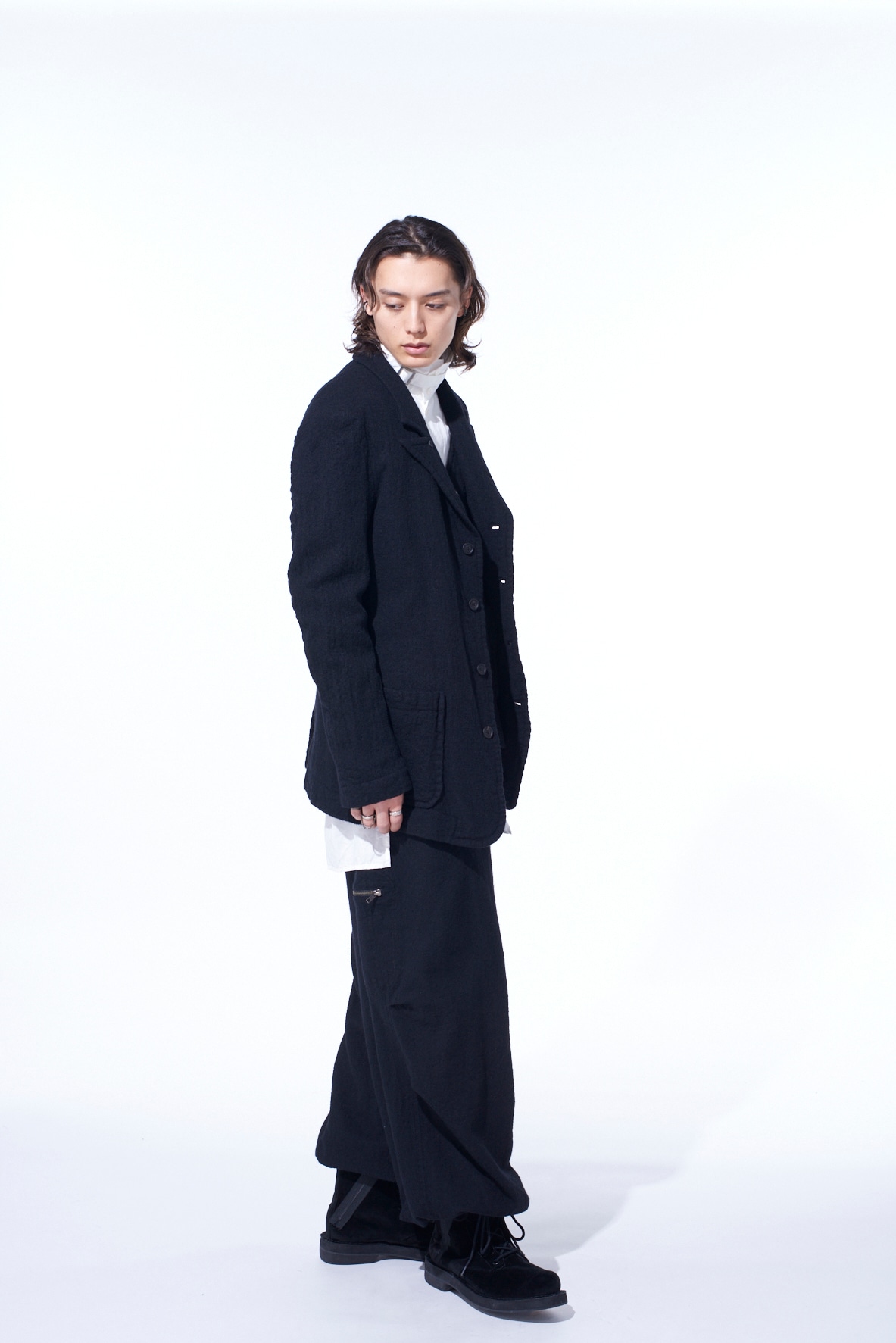 WOOL GAUZE KNEE TUCK PANTS