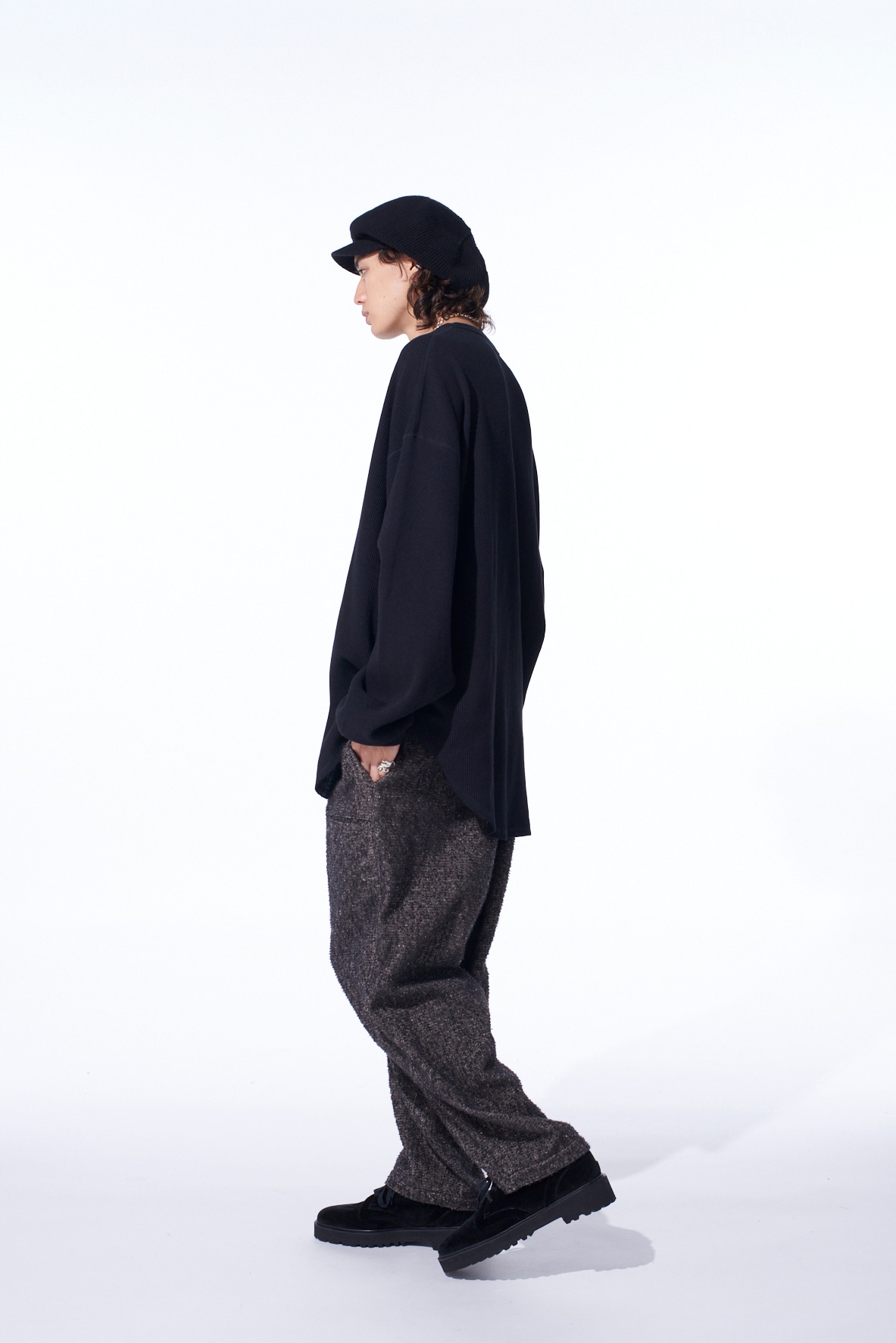BRUSHED TWILL NEEDLE PUNCH TAPERED PANTS