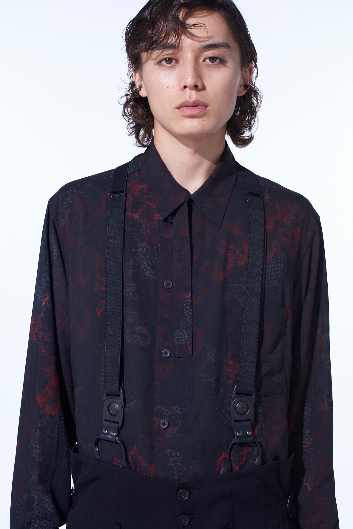 SUSPENDER WITH REPLACEABLE PARTS