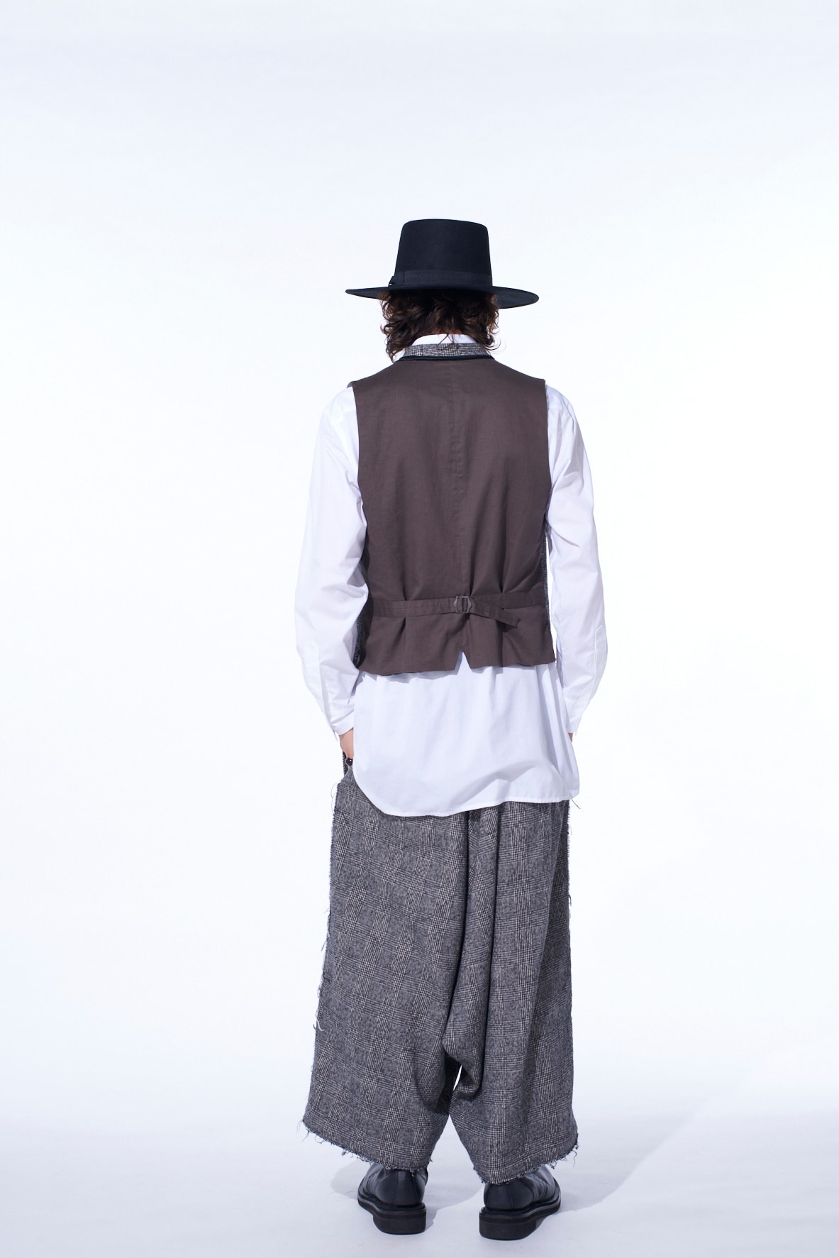 GLEN CHECK CUT-OUT HEM STAND COLLAR VEST