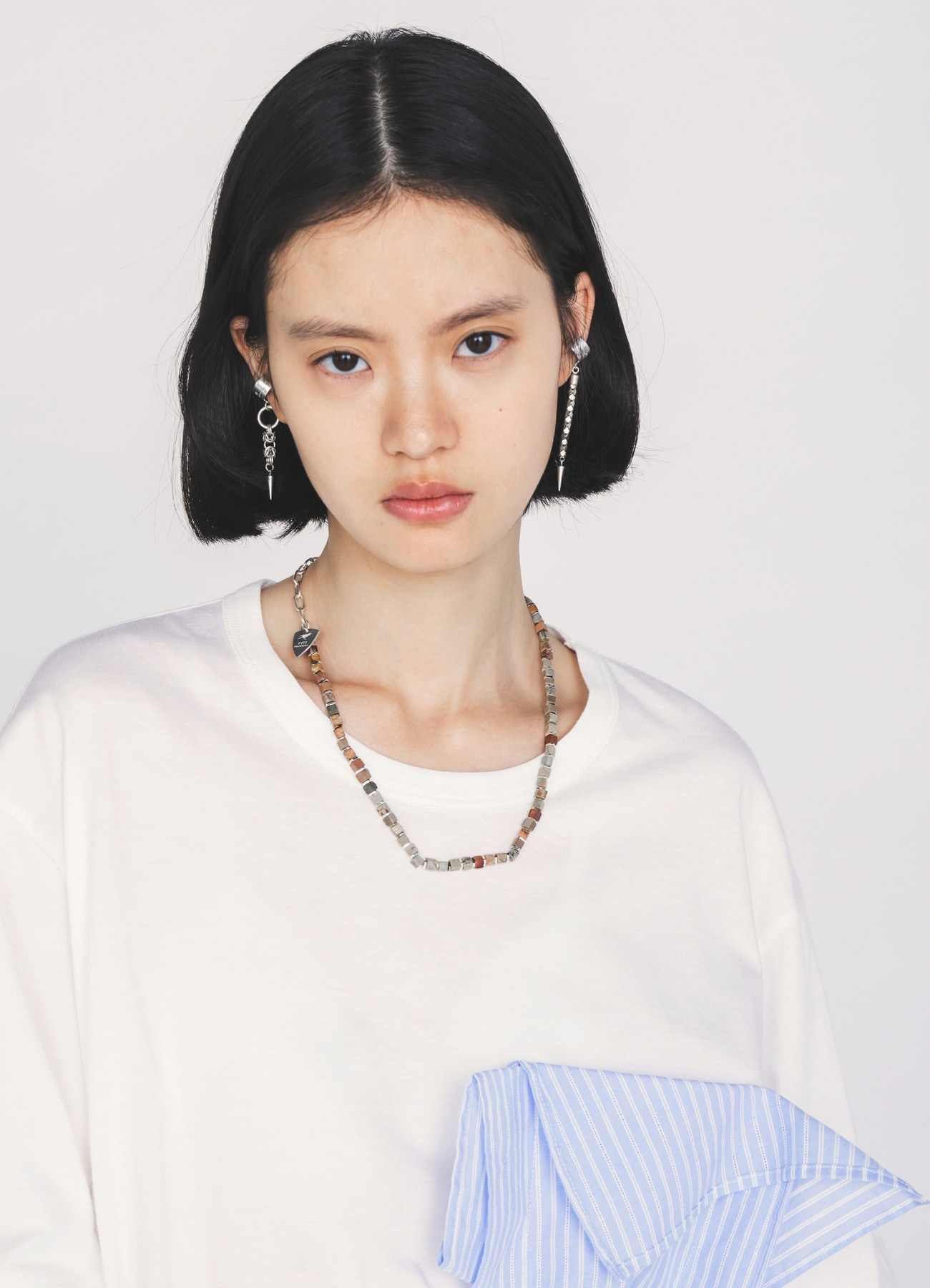 PICK ACCENT COLOR-CUBE NECKLACE