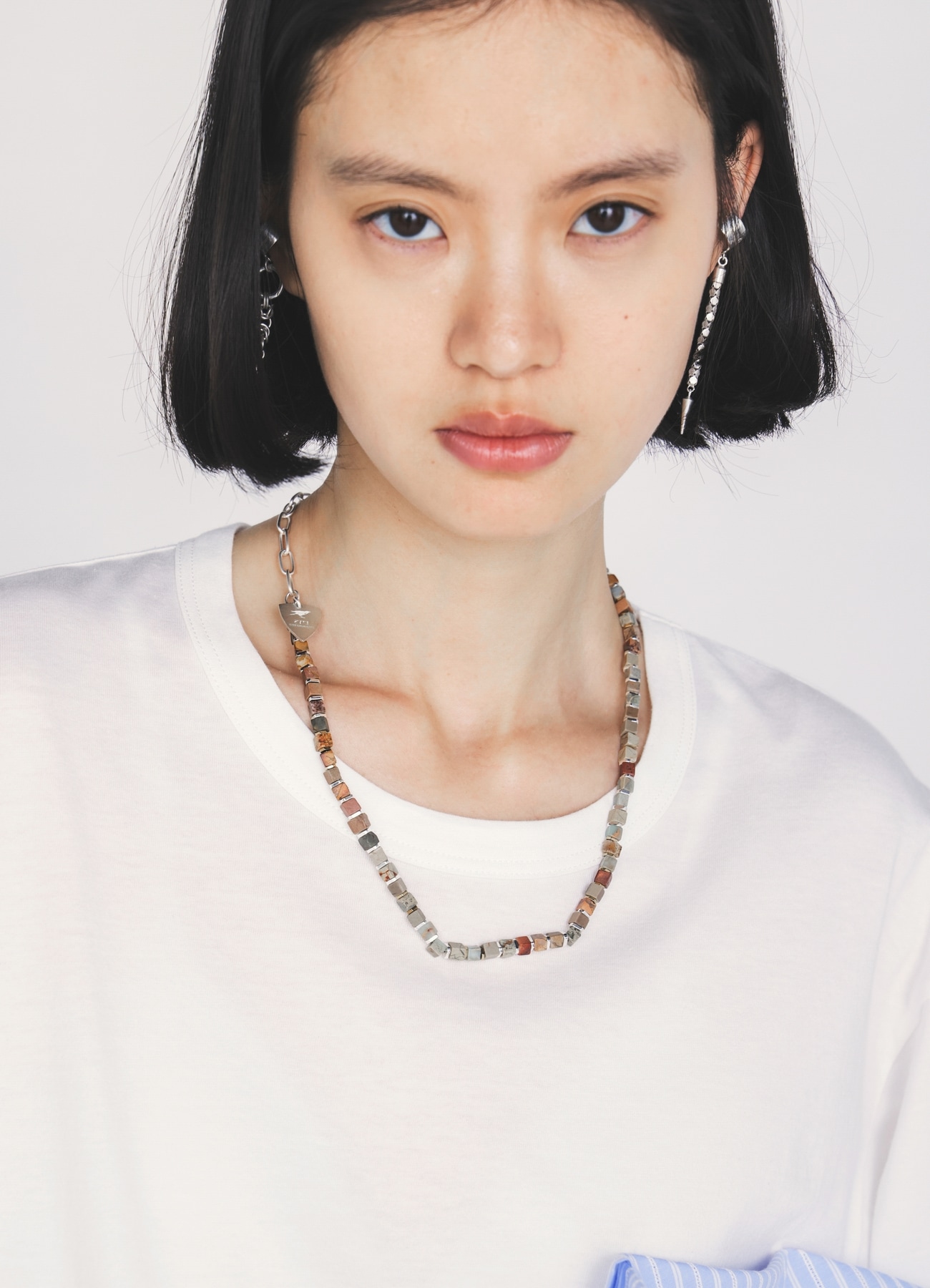 PICK ACCENT COLOR-CUBE NECKLACE