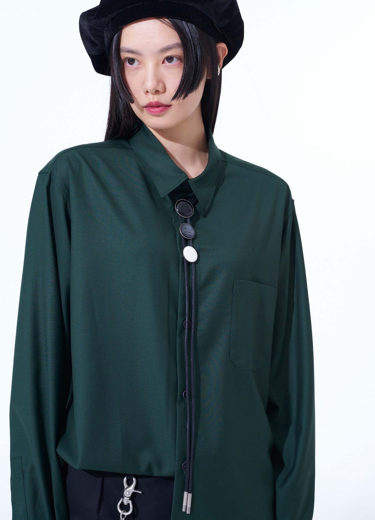 BRASS LOGO MOTIF LOOP TIE