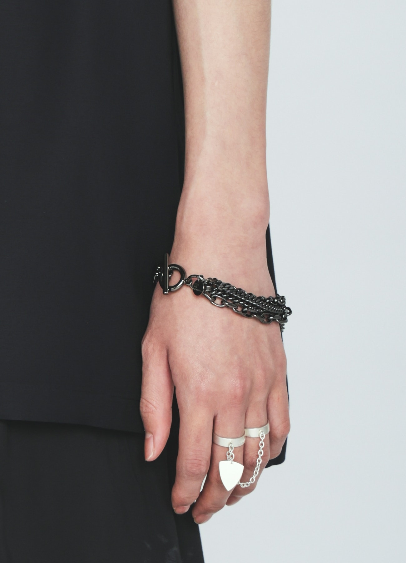 BRASS 4-ROW CHAIN BRACELET