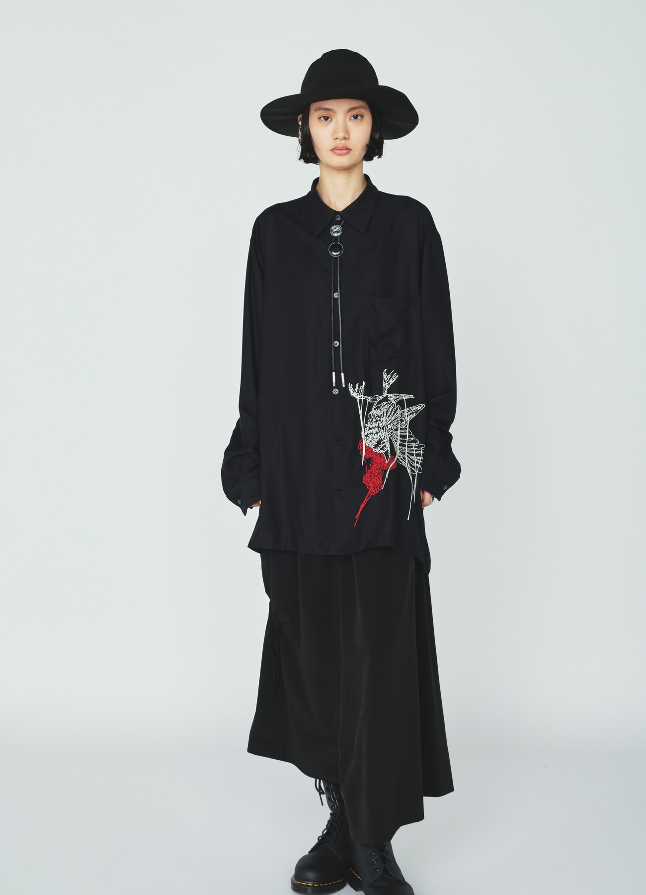 RAYON TWILL CROW AND FLOWER EMBROIDERY SHIRT